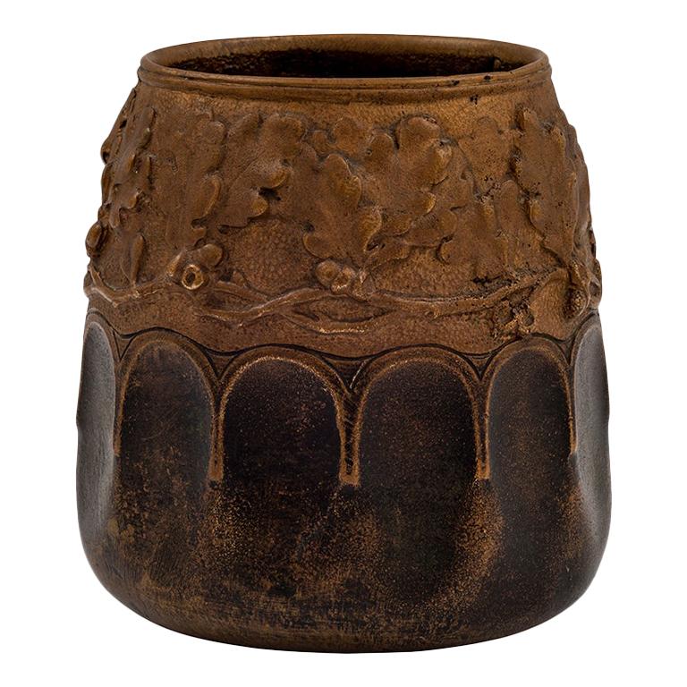 Patinated Bronze Vase Austrian Jugendstil Gustav Gurschner circa 1905 Oakleaf For Sale