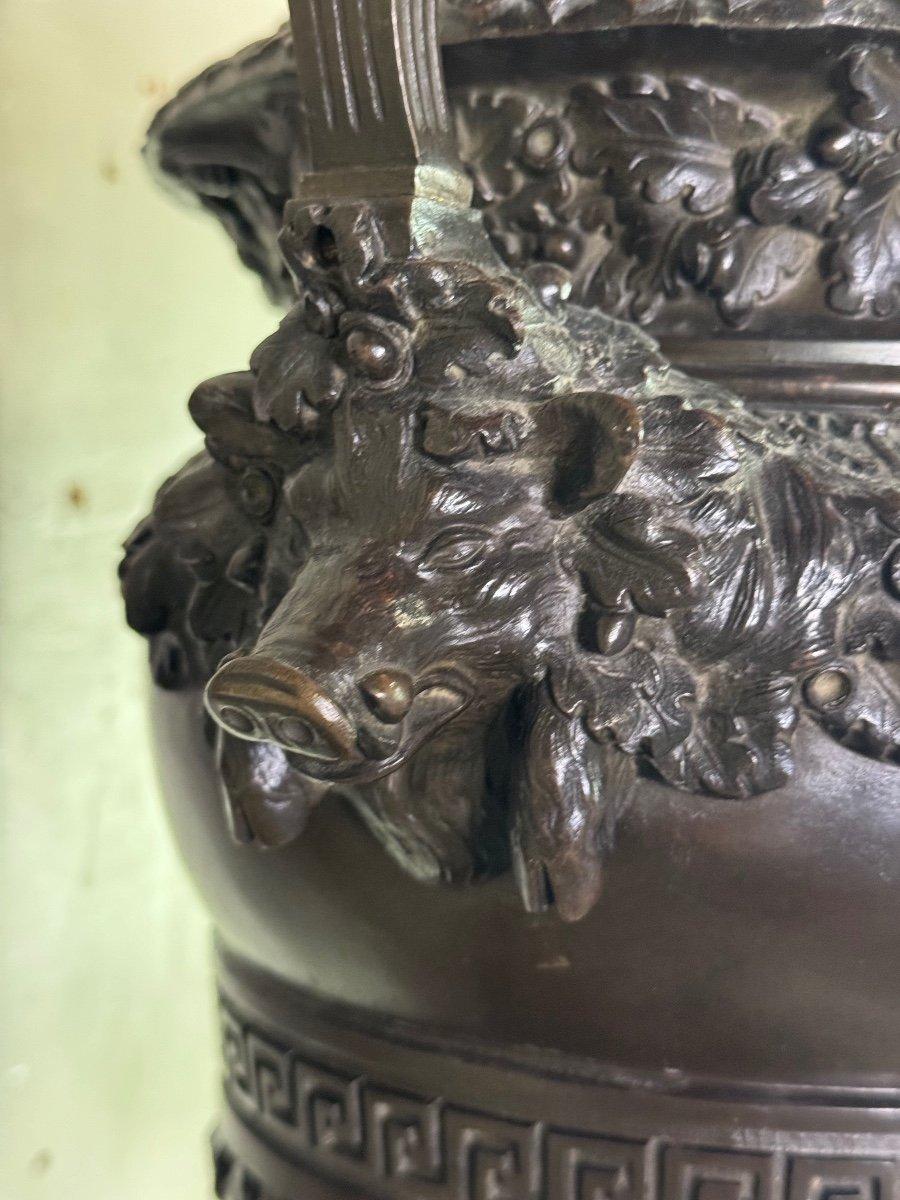 Patinated Bronze Vase With Handles Topped With Two-headed Busts 19th Century For Sale 2