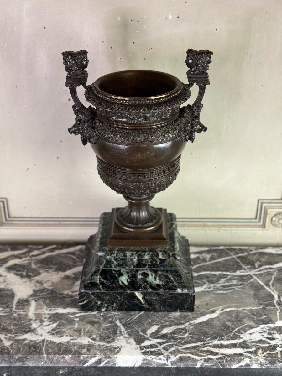 Patinated Bronze Vase With Handles Topped With Two-headed Busts 19th Century For Sale 4