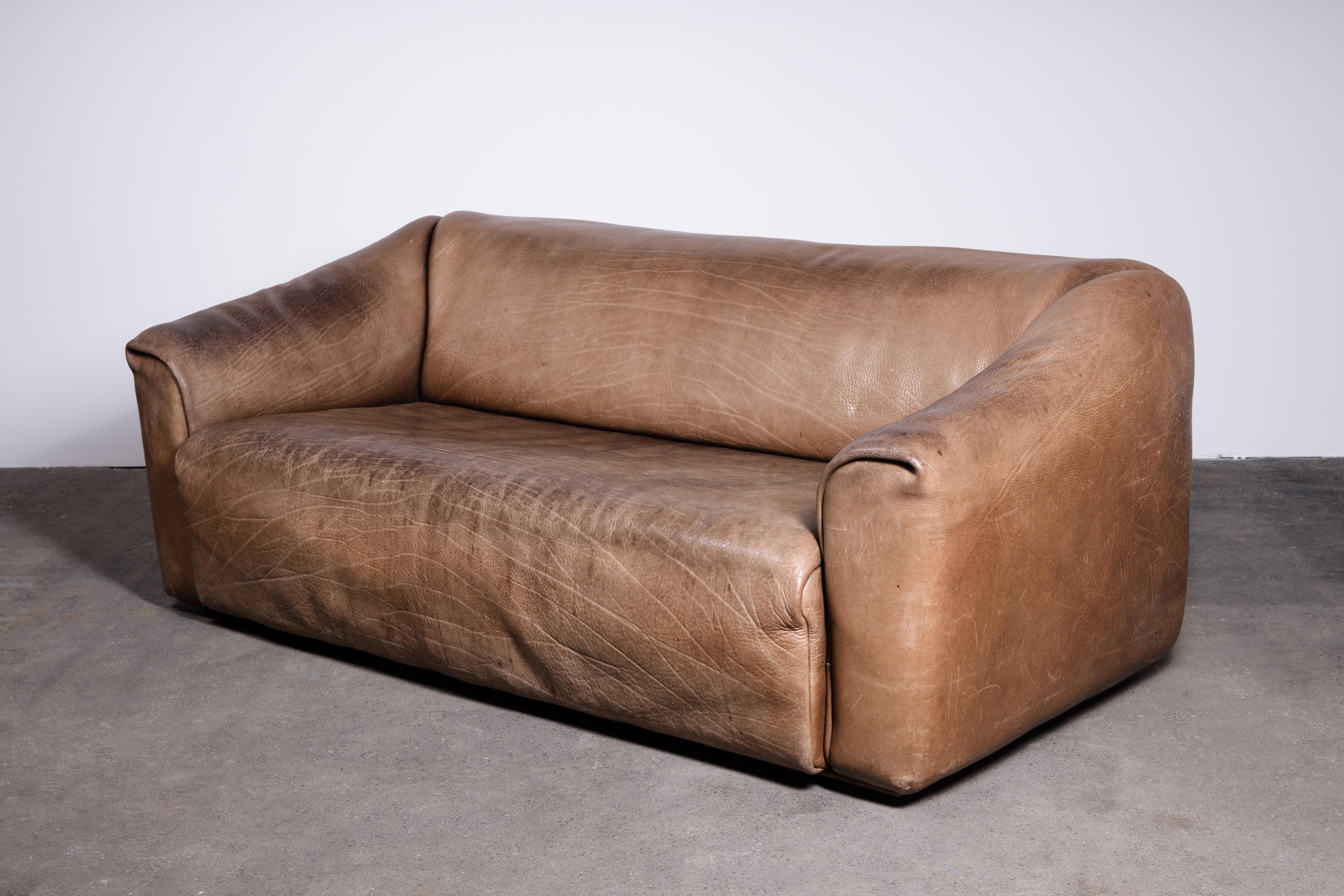 20th Century Patinated Buffalo Leather De Sede DS-47 Extendable 3-Seat Sofa