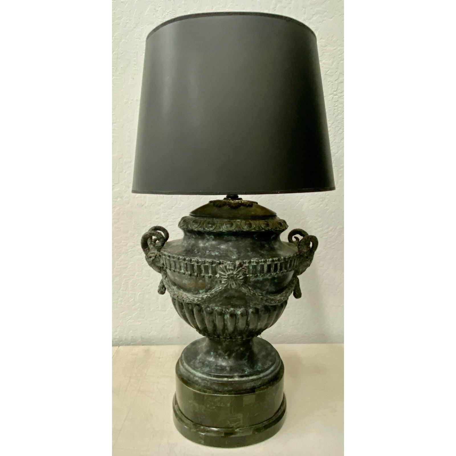 Patinated Cast Bronze Urn Table Lamp by Maitland Smith, circa 1960 1