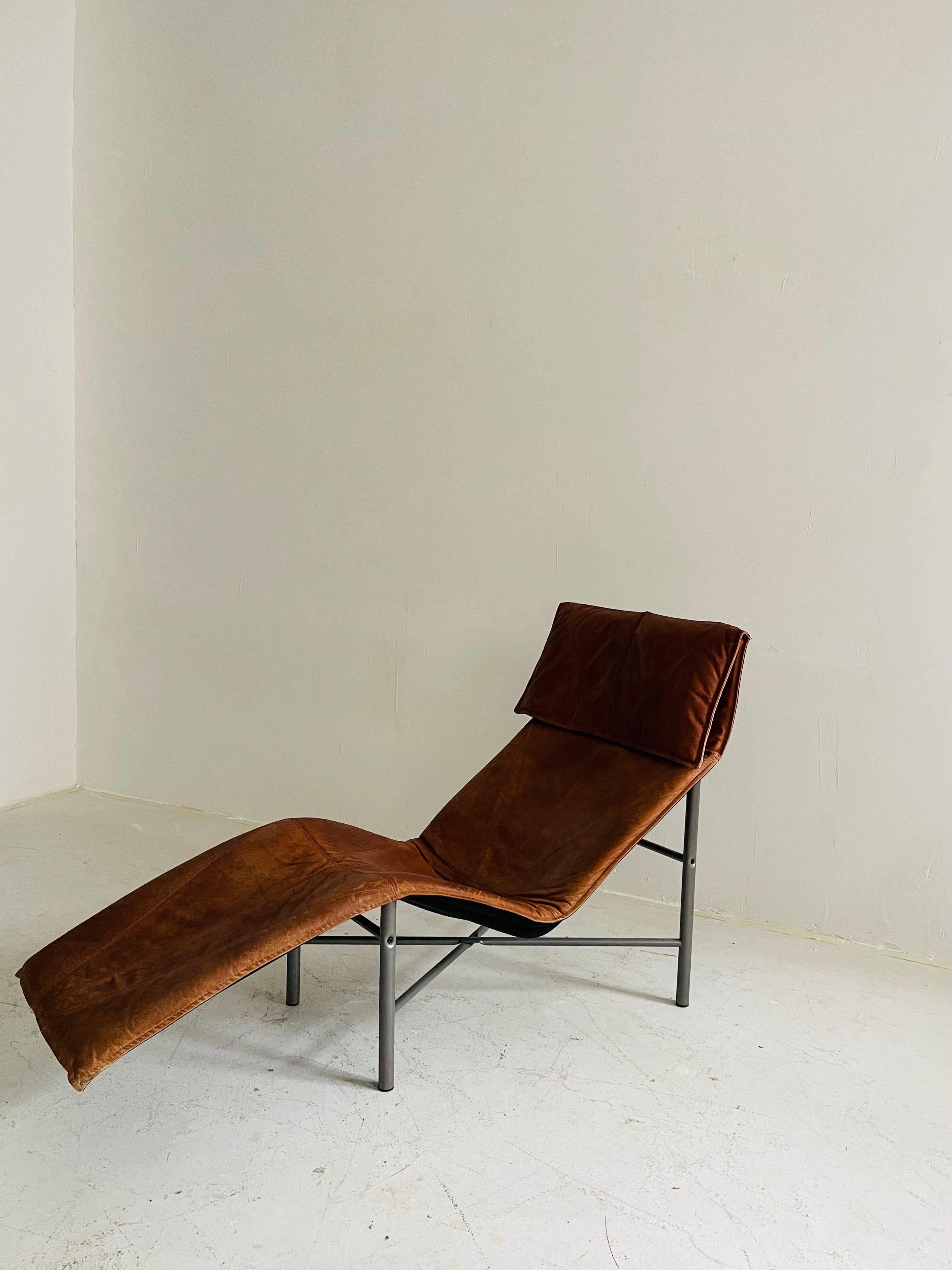 Chaise longue in pelle patinata color cognac di Tord Bjorklund, Svezia, 1970 in vendita 8