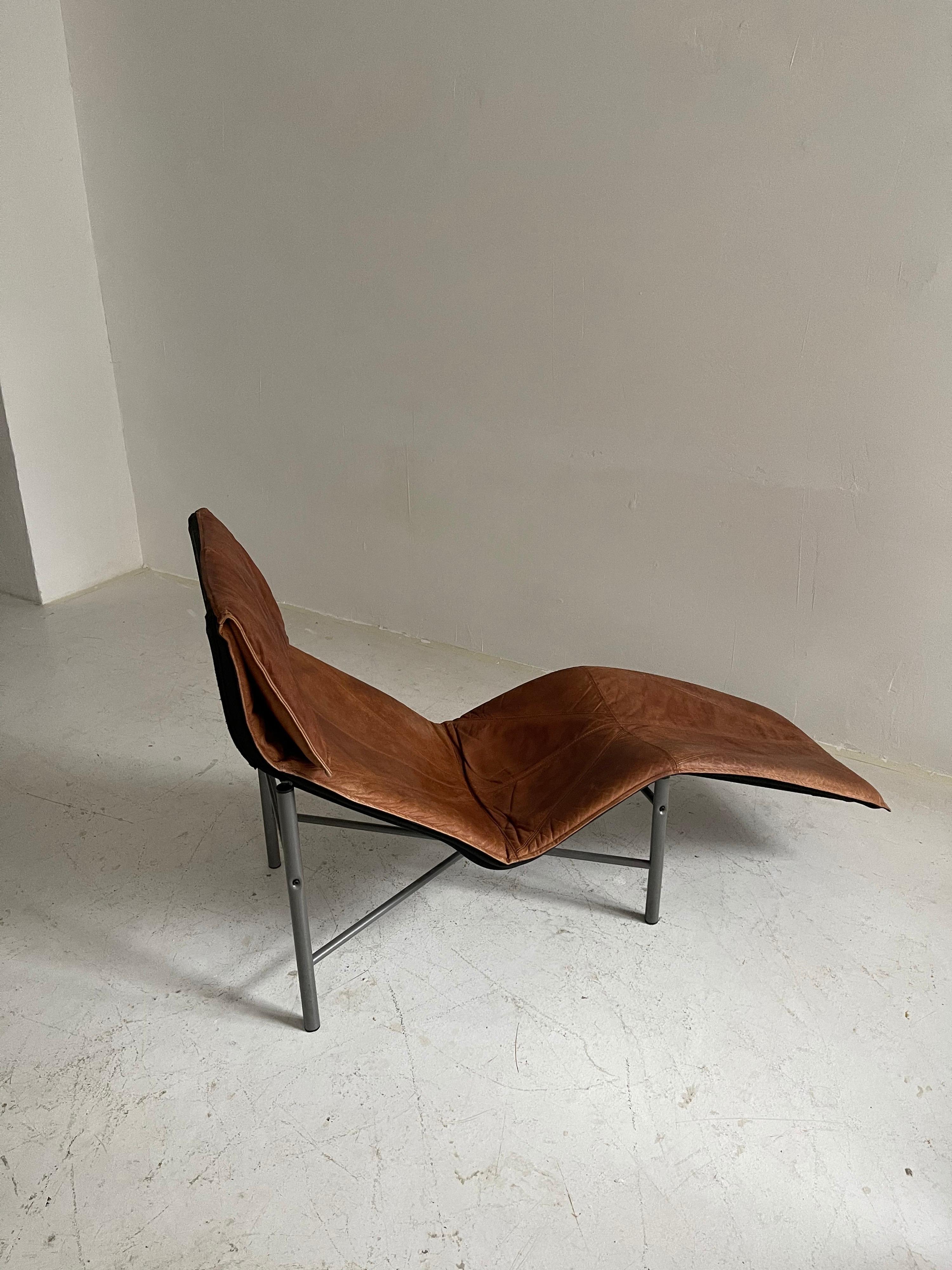 Patinated Cognac Leather Chaise Longue by Tord Bjorklund, Sweden, 1970 For Sale 1