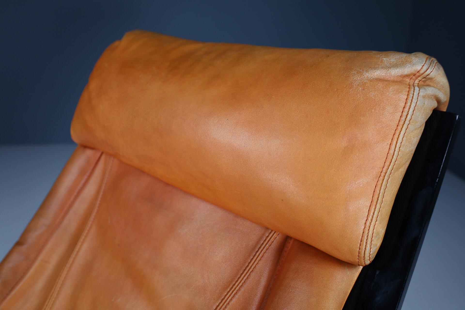 Silla mecedora Sgarsul de cuero coñac patinado, Gae Aulenti para Poltronova en venta 3