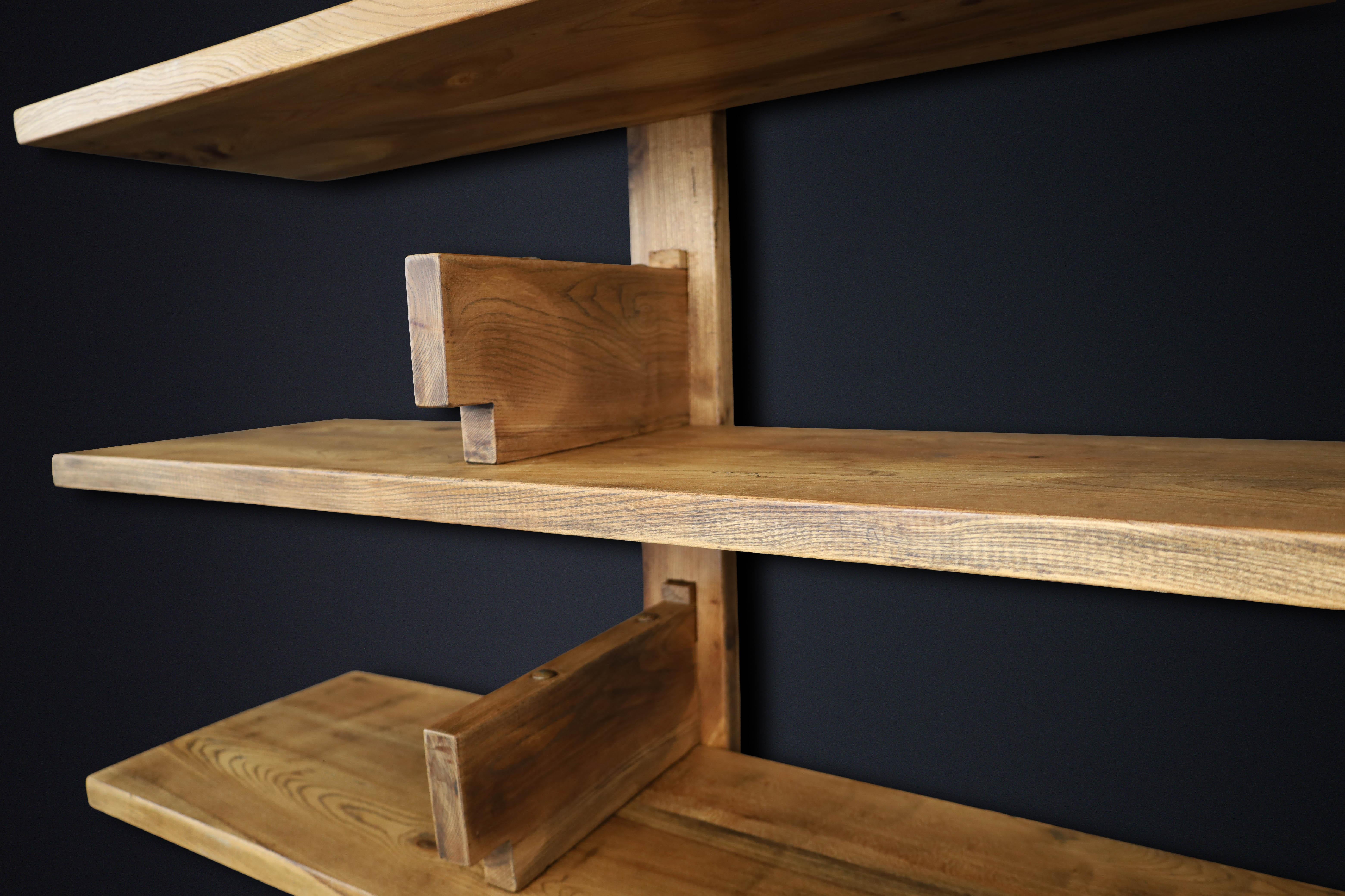 Patinated Elm Bookshelf in the Style of Pierre Chapo, France 1970s For Sale 4