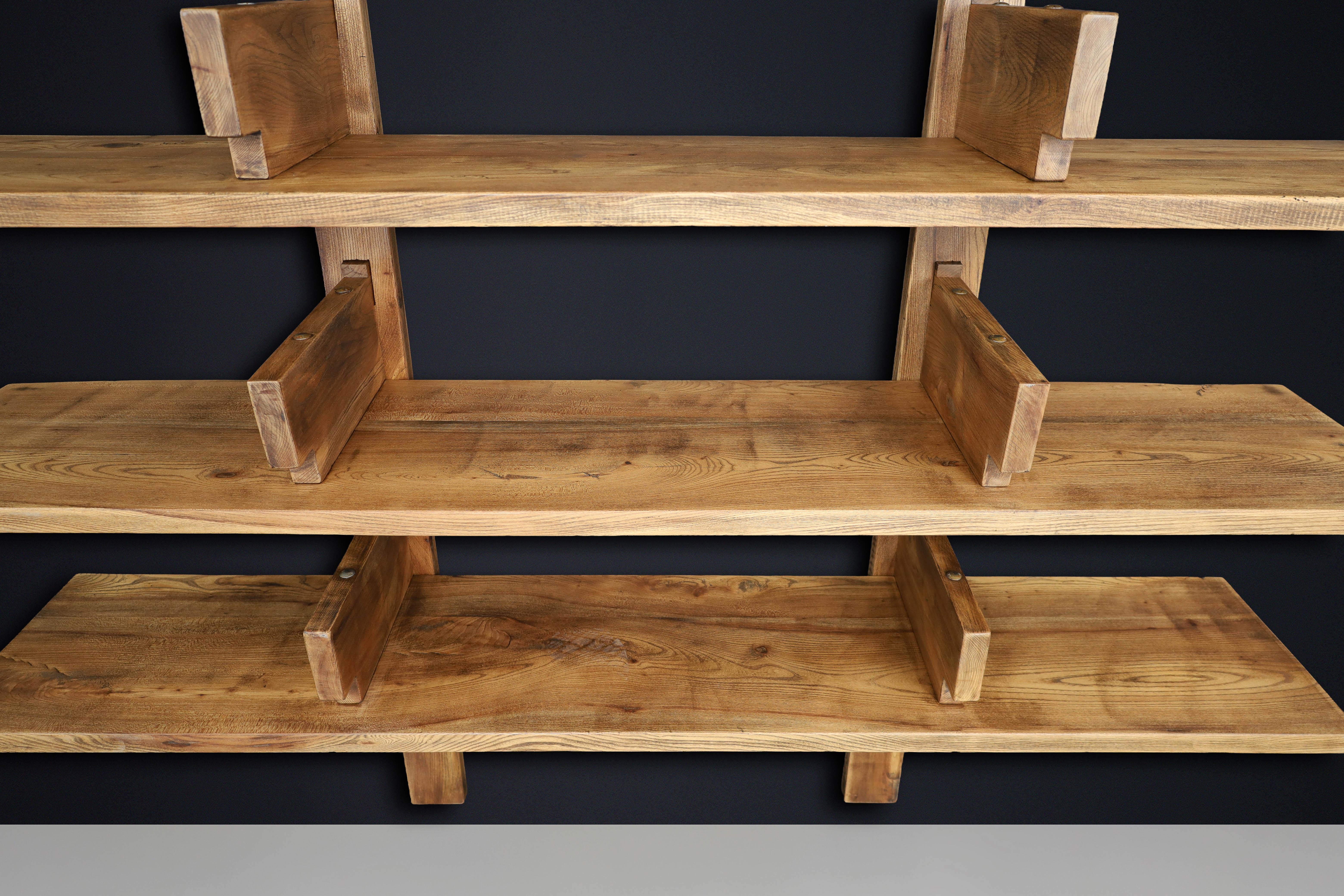 Patinated Elm Bookshelf in the Style of Pierre Chapo, France 1970s For Sale 8