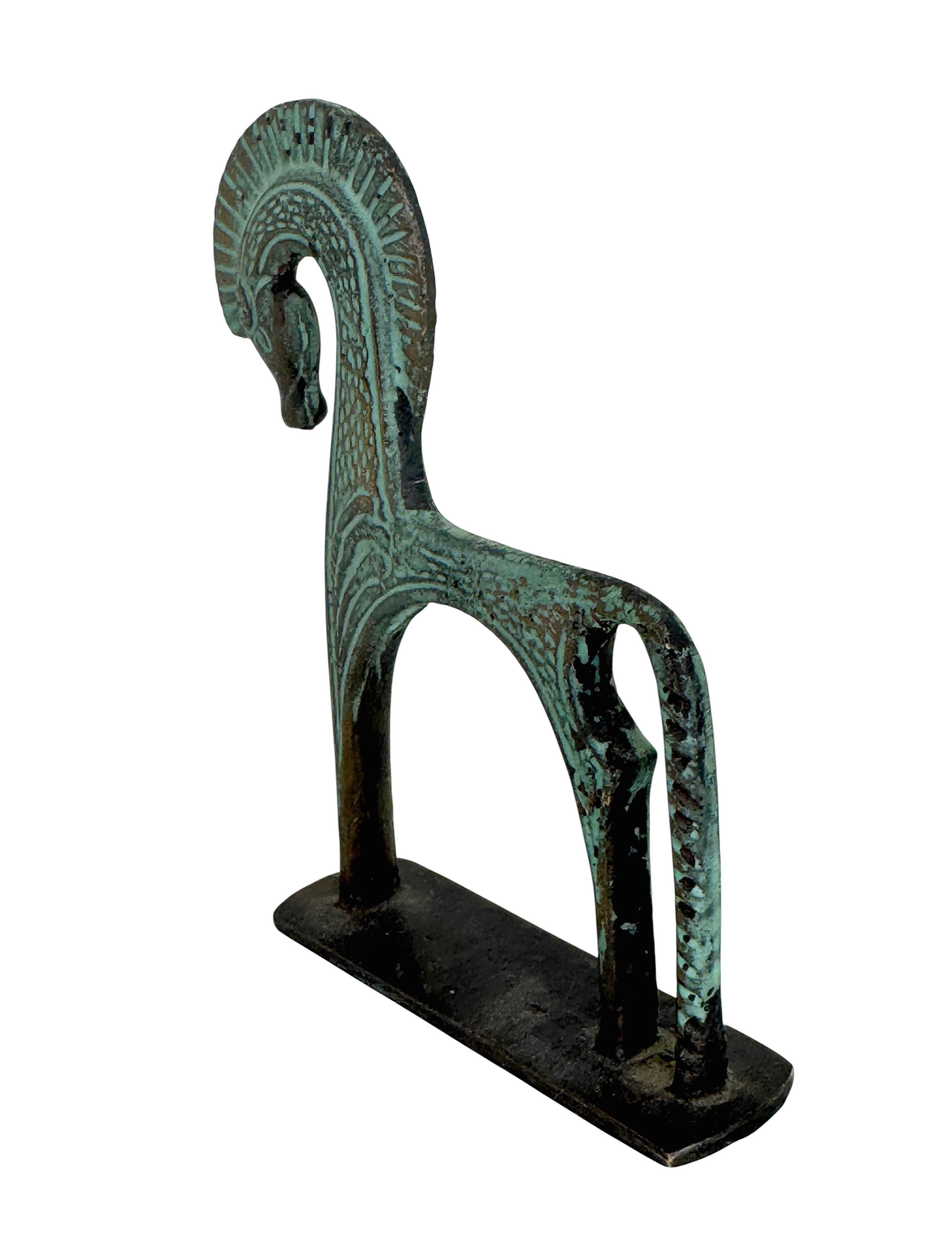 Allemand Sculpture étrusque patinée représentant un cheval, style Weinberg, années 1970 en vente