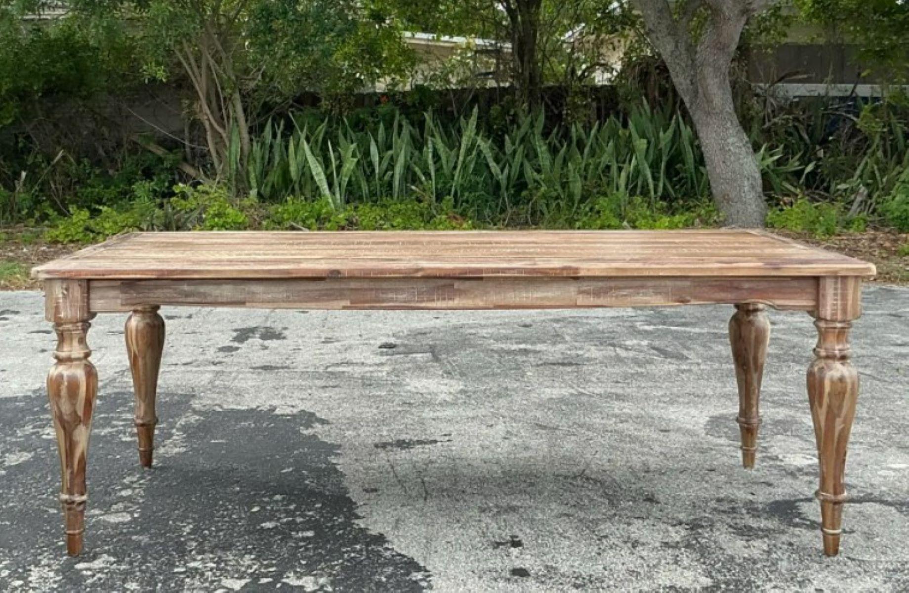 Nord-américain Table de ferme patinée en vente