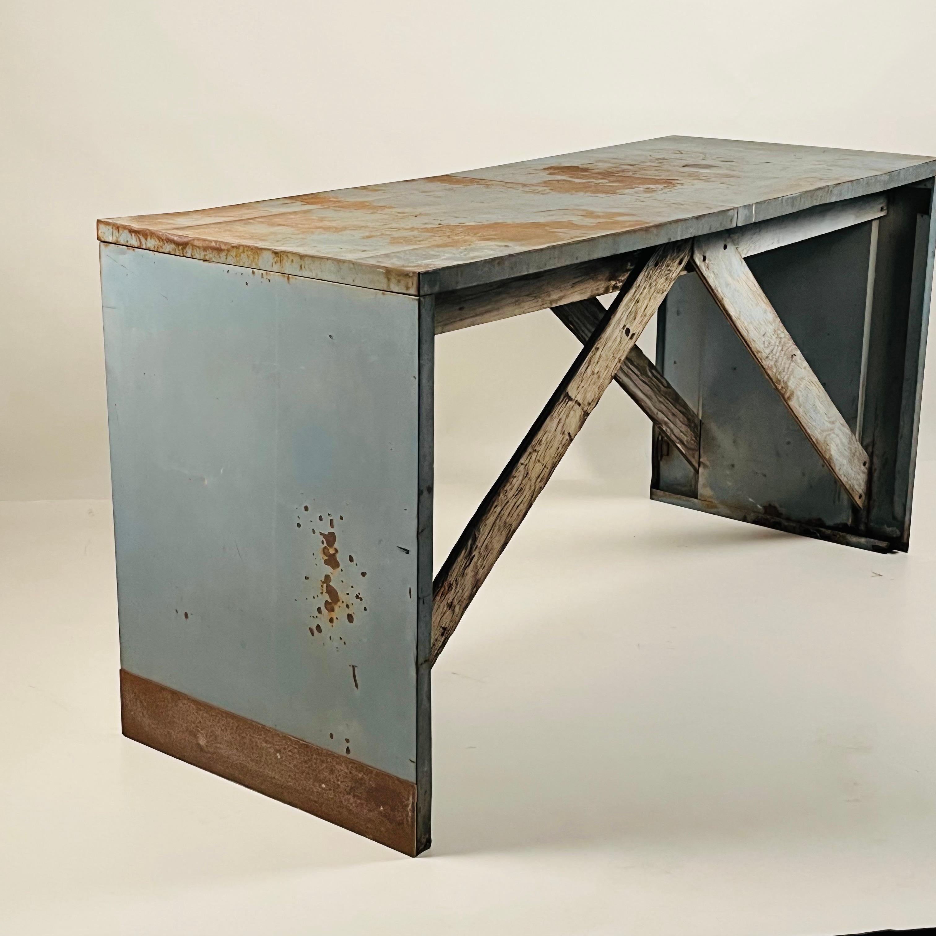 XX secolo Console da lavoro industriale patinata in vendita