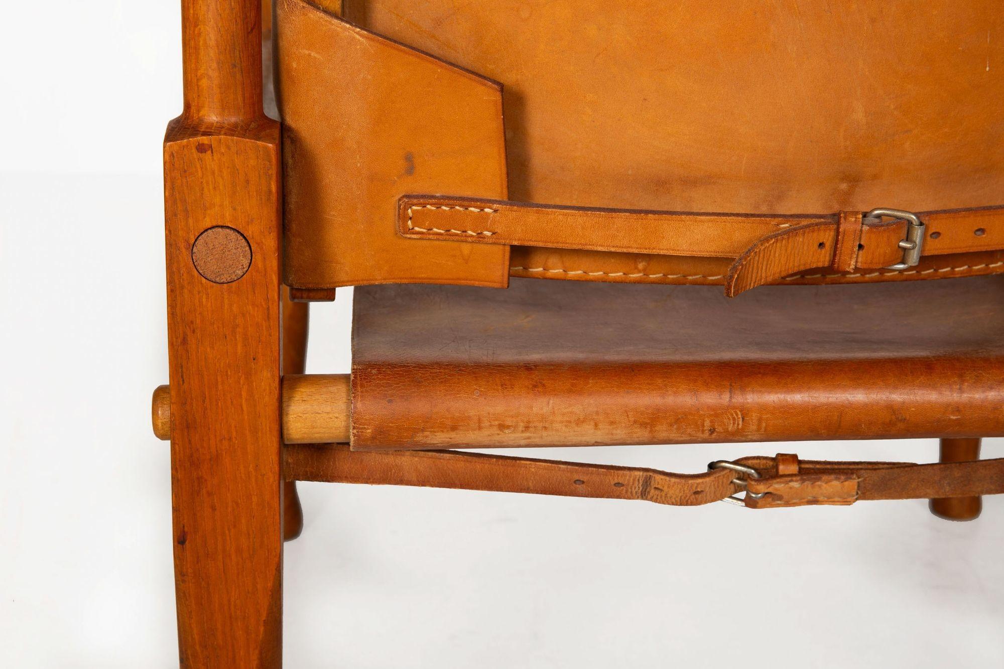 Patinated Leather and Oak “Safari” Chair by Wilhelm Kienzle ca. 1950 9