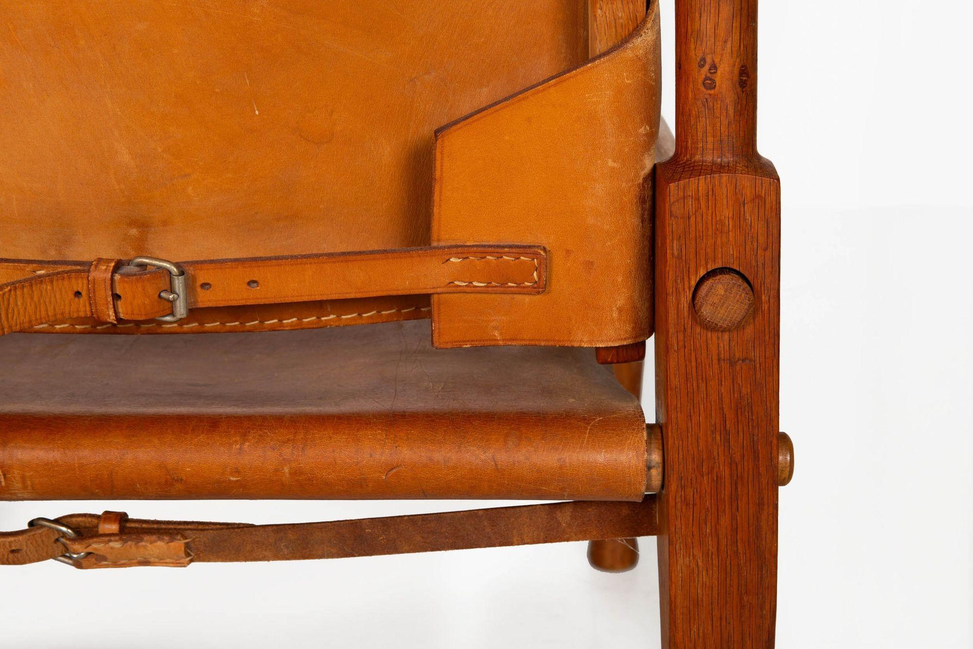 Patinated Leather and Oak “Safari” Chair by Wilhelm Kienzle ca. 1950 10