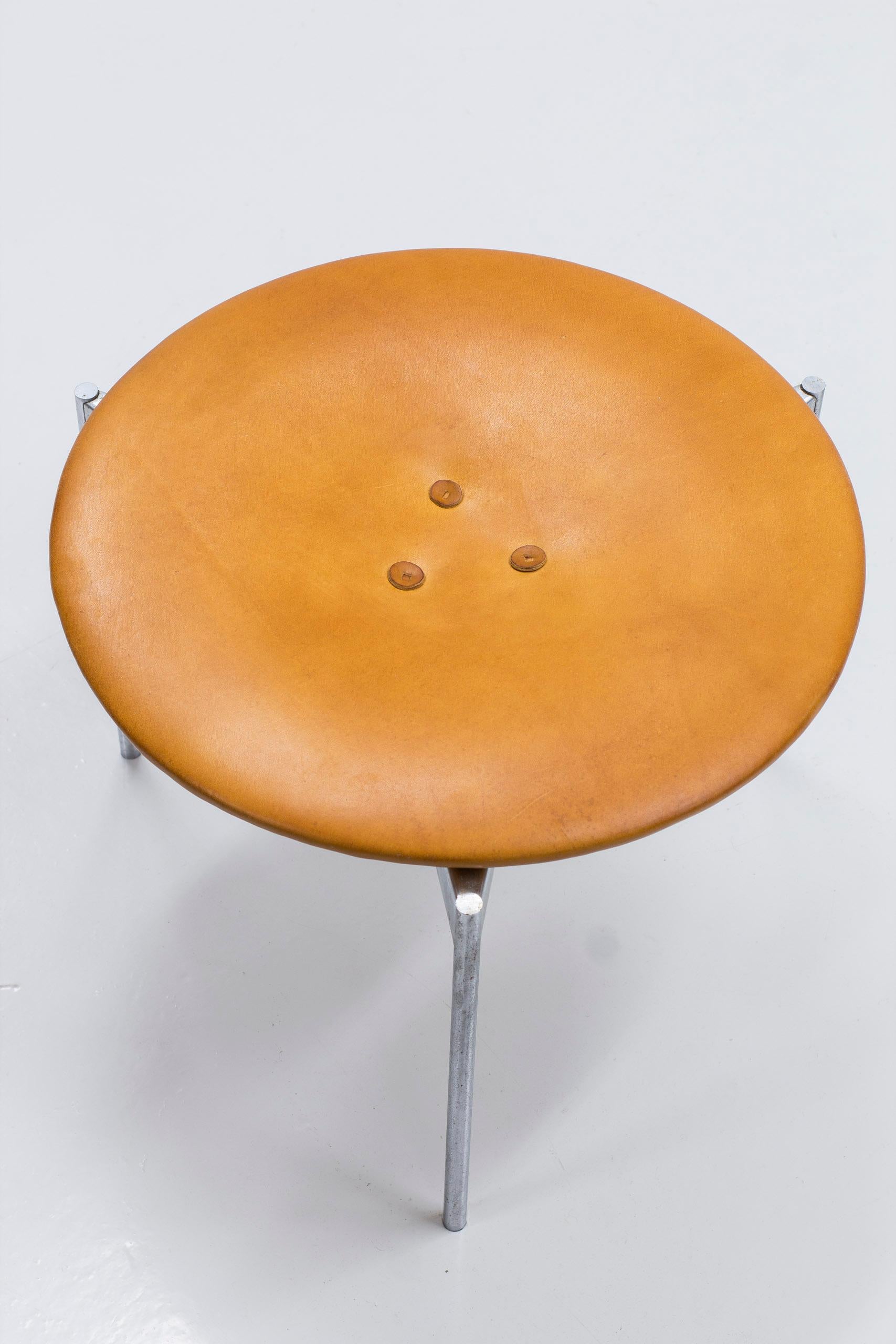 Swedish Patinated leather and Steel Stools by Uno & Östen Kristiansson, Sweden, 1960s For Sale