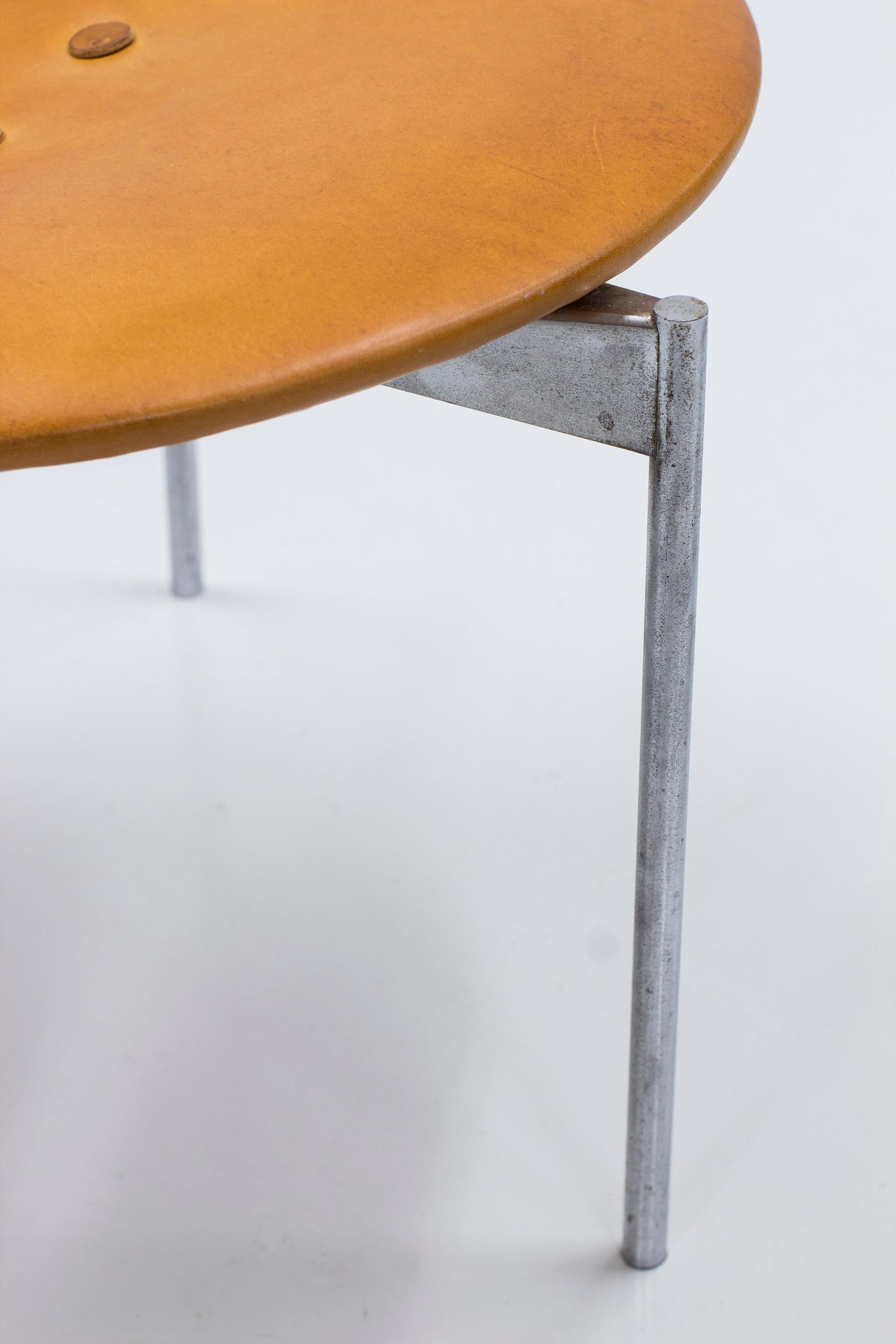Mid-20th Century Patinated leather and Steel Stools by Uno & Östen Kristiansson, Sweden, 1960s For Sale