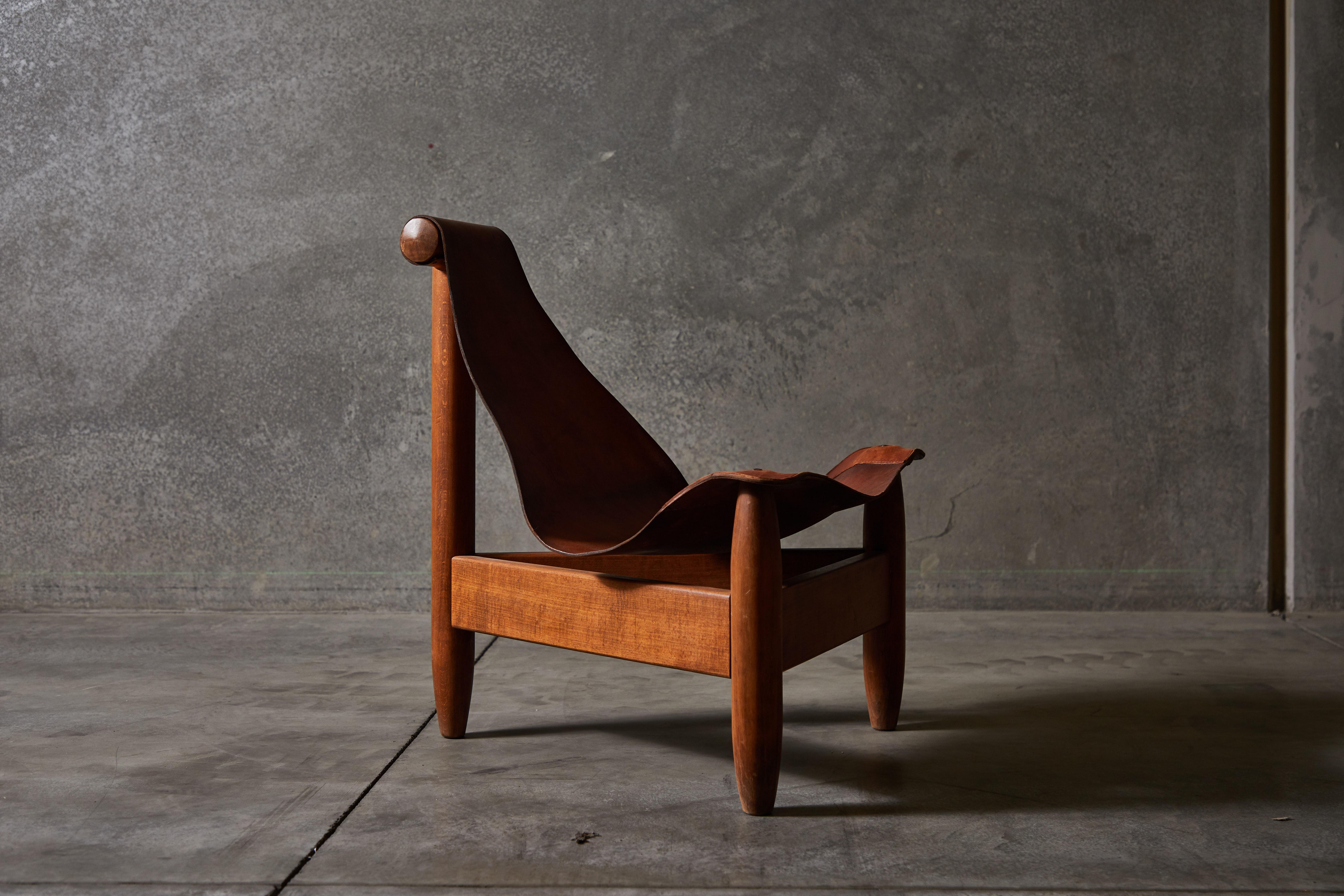 Patinated Leather Sling Chair (Schwedisch)