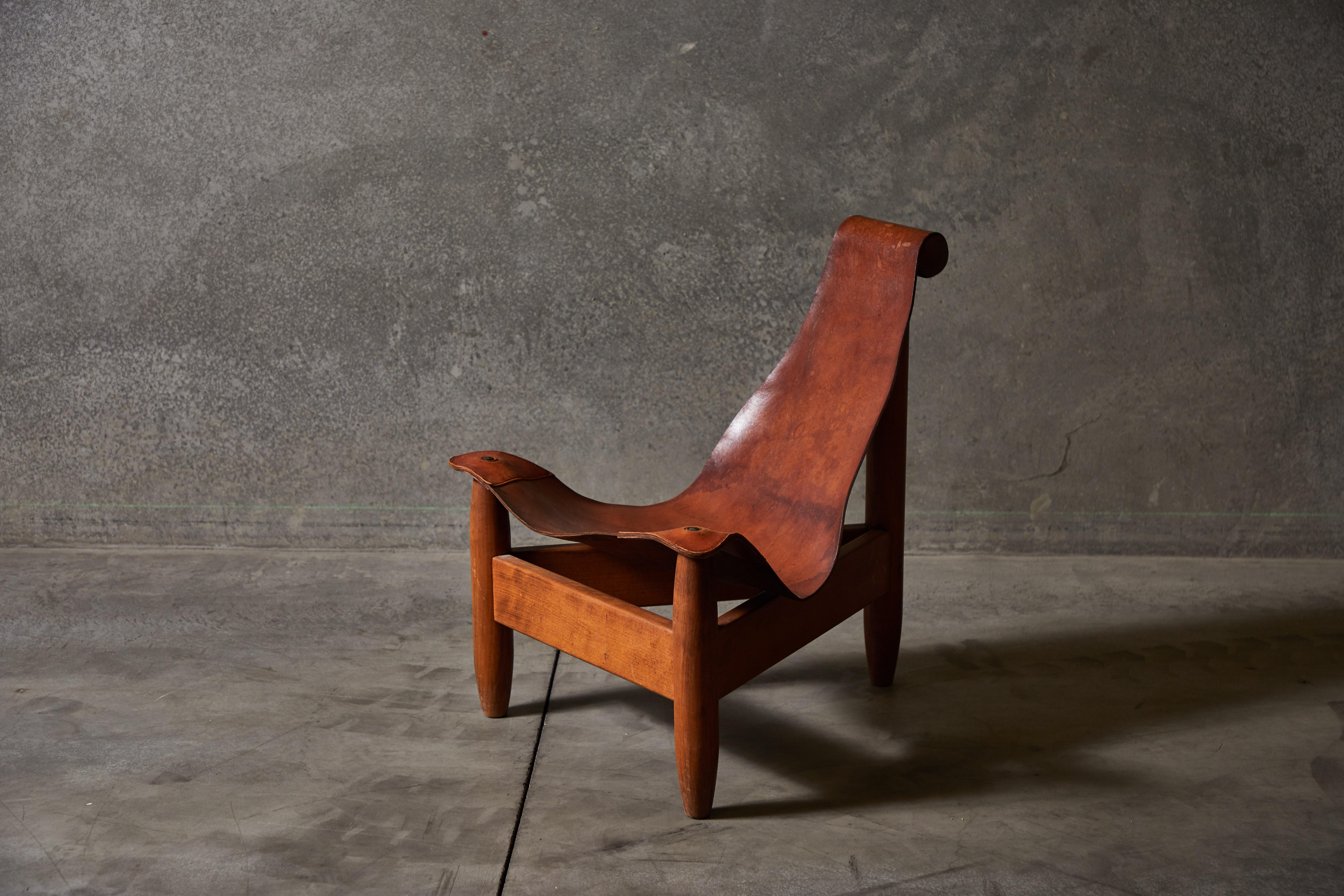 Patinated Leather Sling Chair im Zustand „Gut“ in Los Angeles, CA