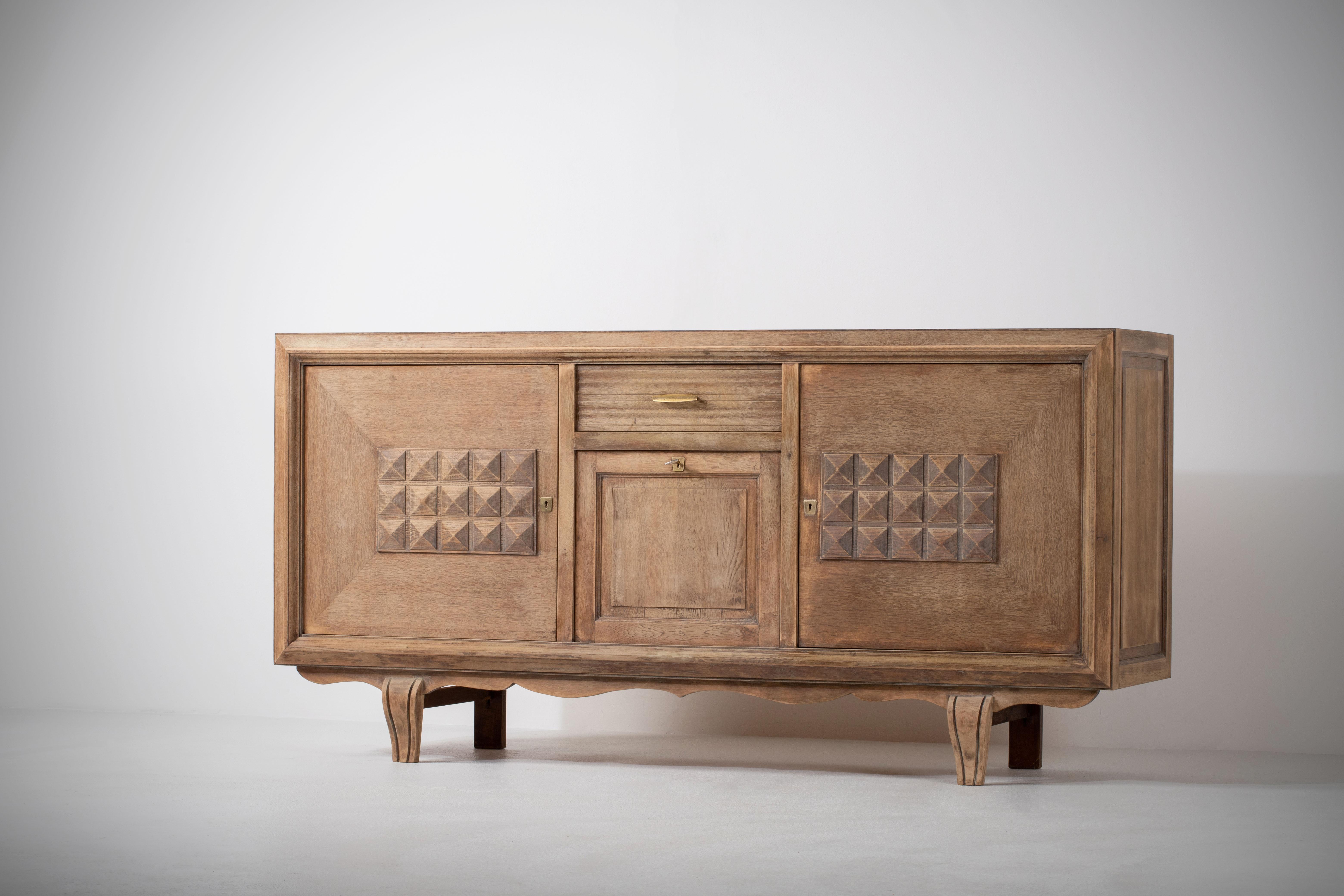 Patinated Oak Credenza, France, 1940s For Sale 4