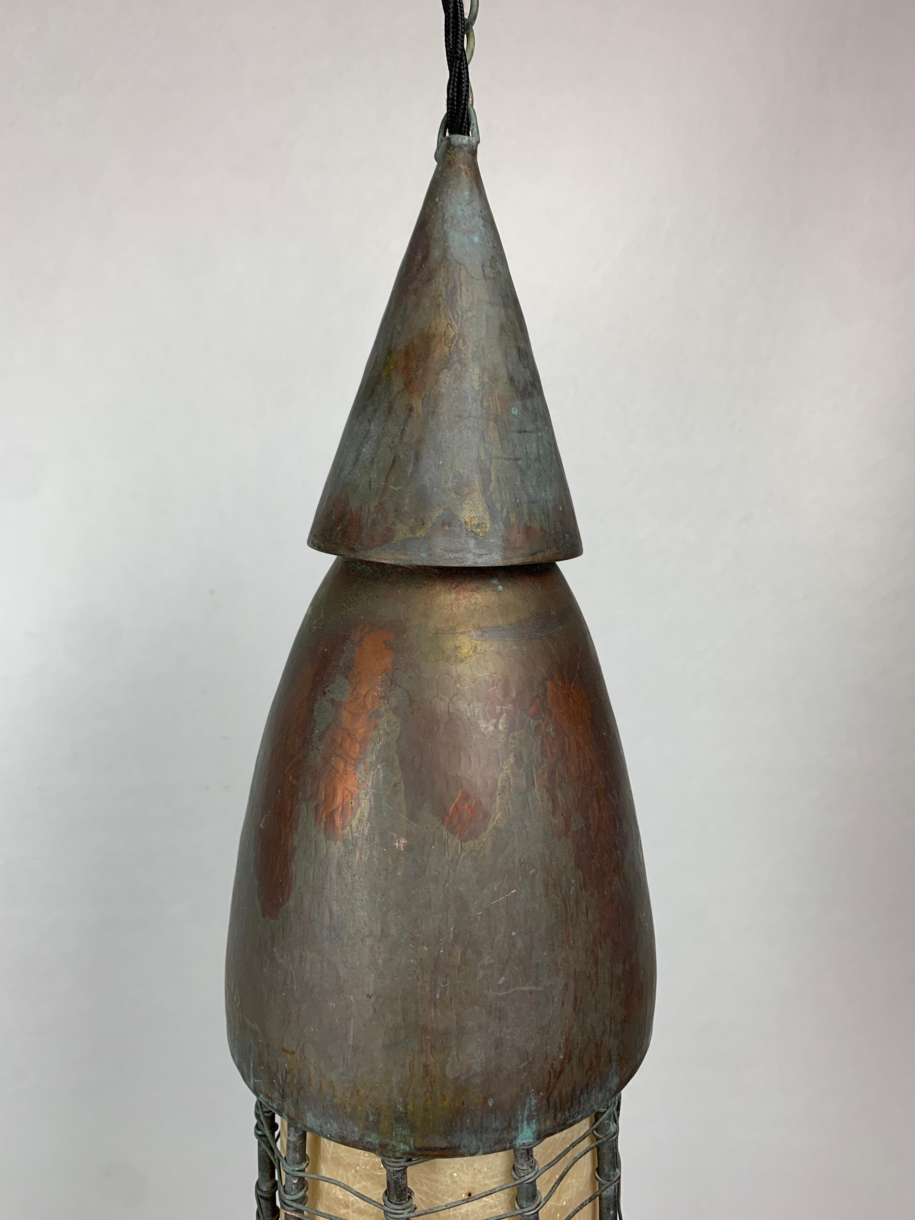 Lampada da terra in rame rustico patinato e acciaio con lanterna, Bali Indonesia anni '80 in vendita 4
