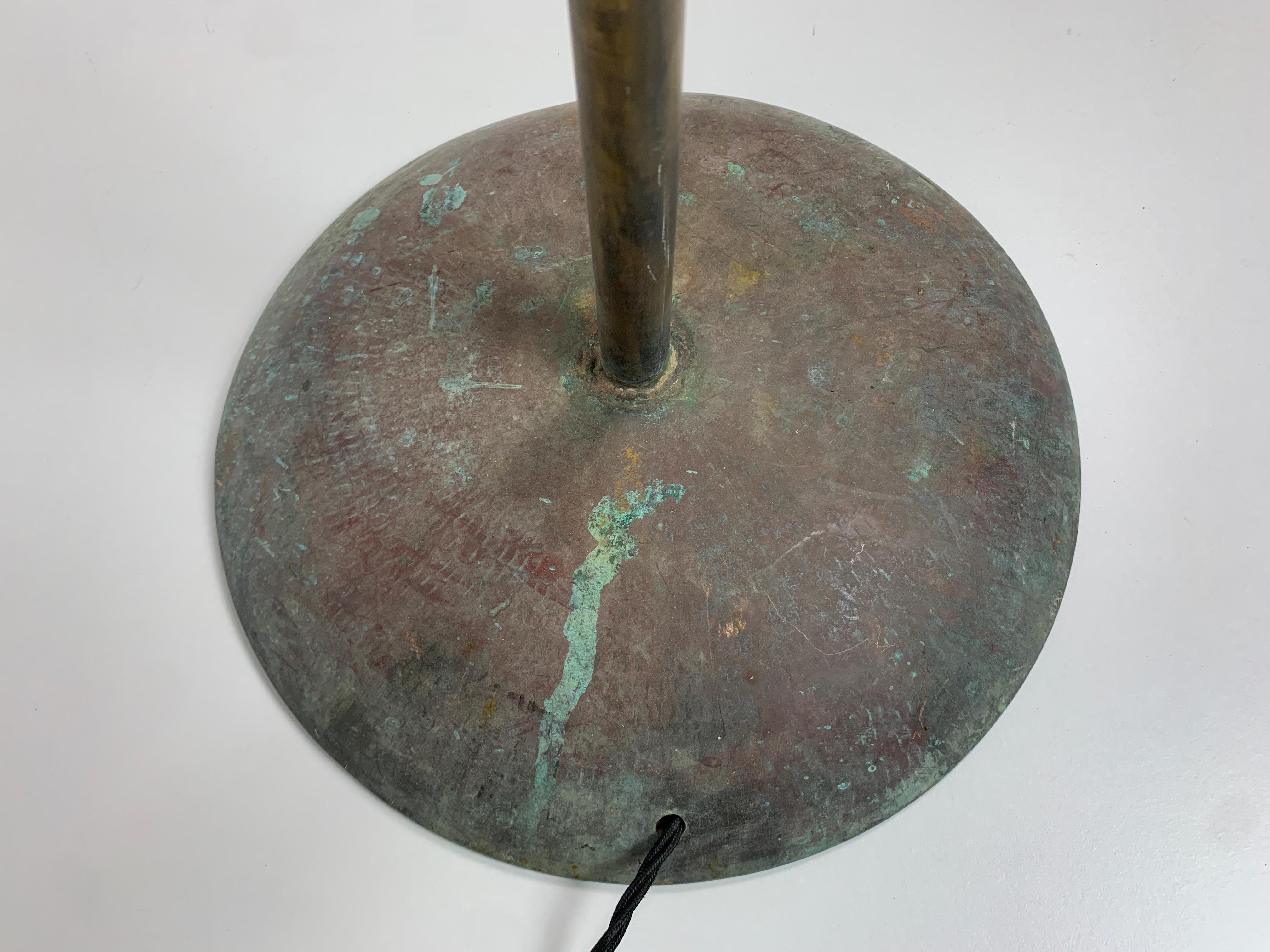 Lampada da terra in rame rustico patinato e acciaio con lanterna, Bali Indonesia anni '80 in vendita 10