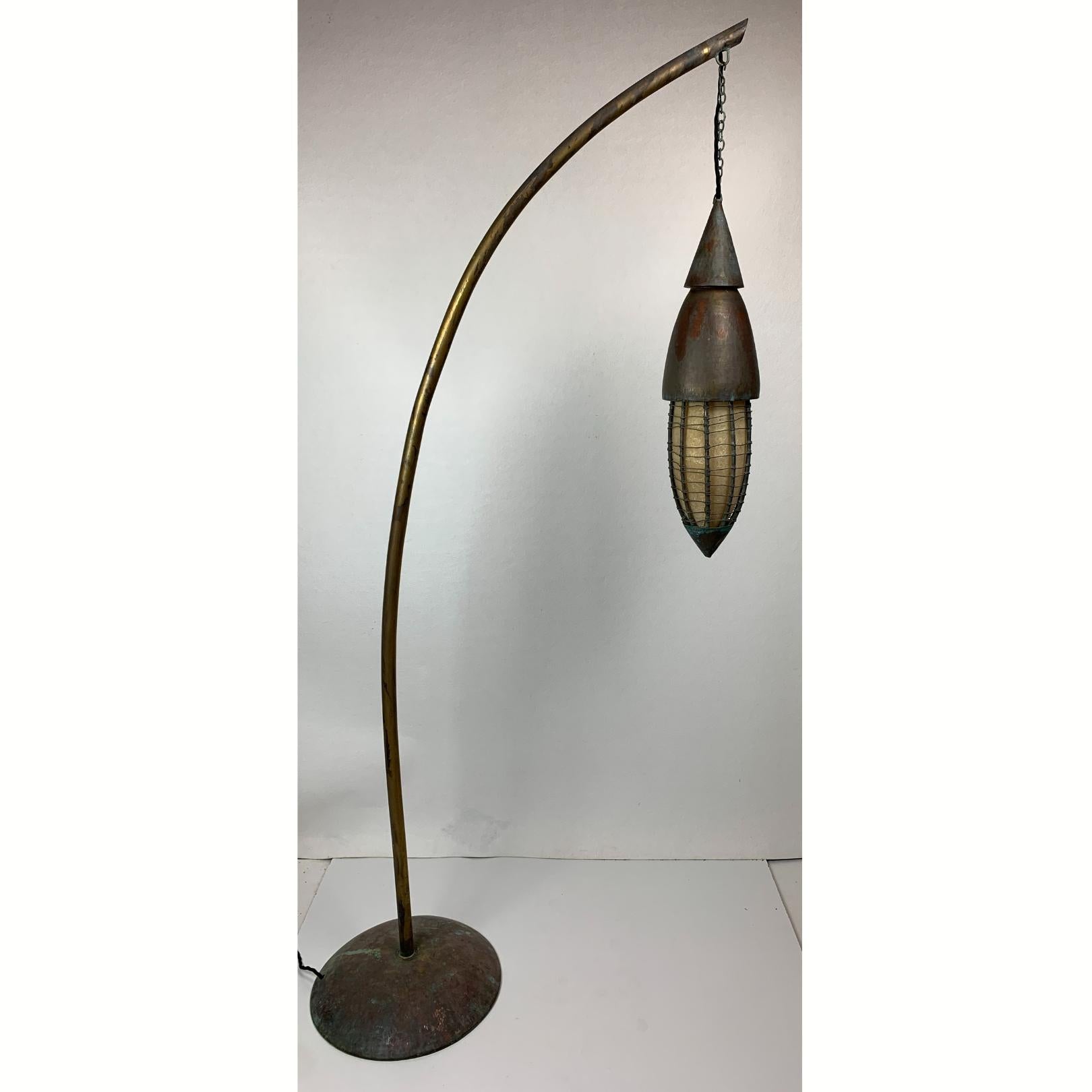 Lampada da terra in rame rustico patinato e acciaio con lanterna, Bali Indonesia anni '80 In condizioni buone in vendita a Zaandam, NL