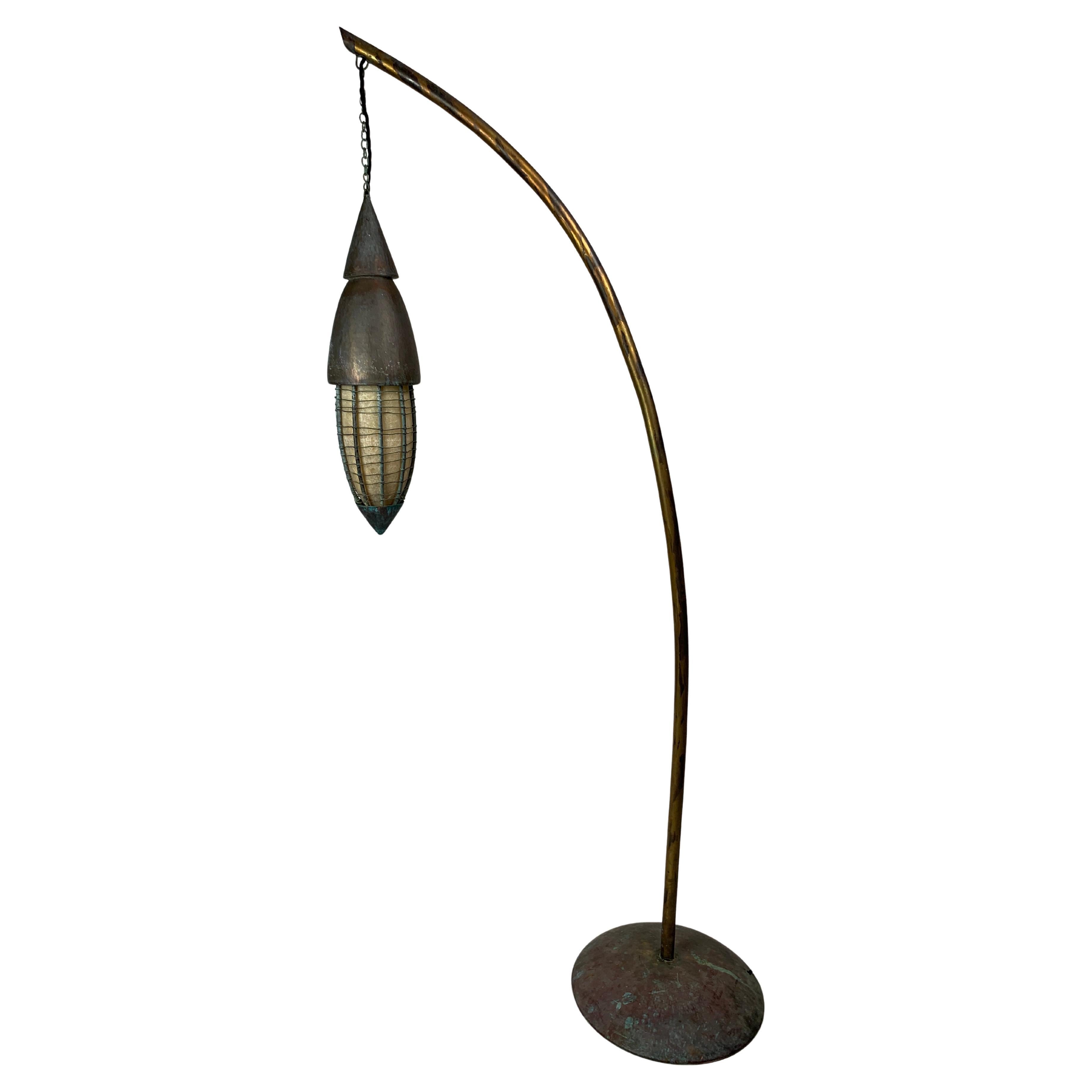 Lampada da terra in rame rustico patinato e acciaio con lanterna, Bali Indonesia anni '80 in vendita
