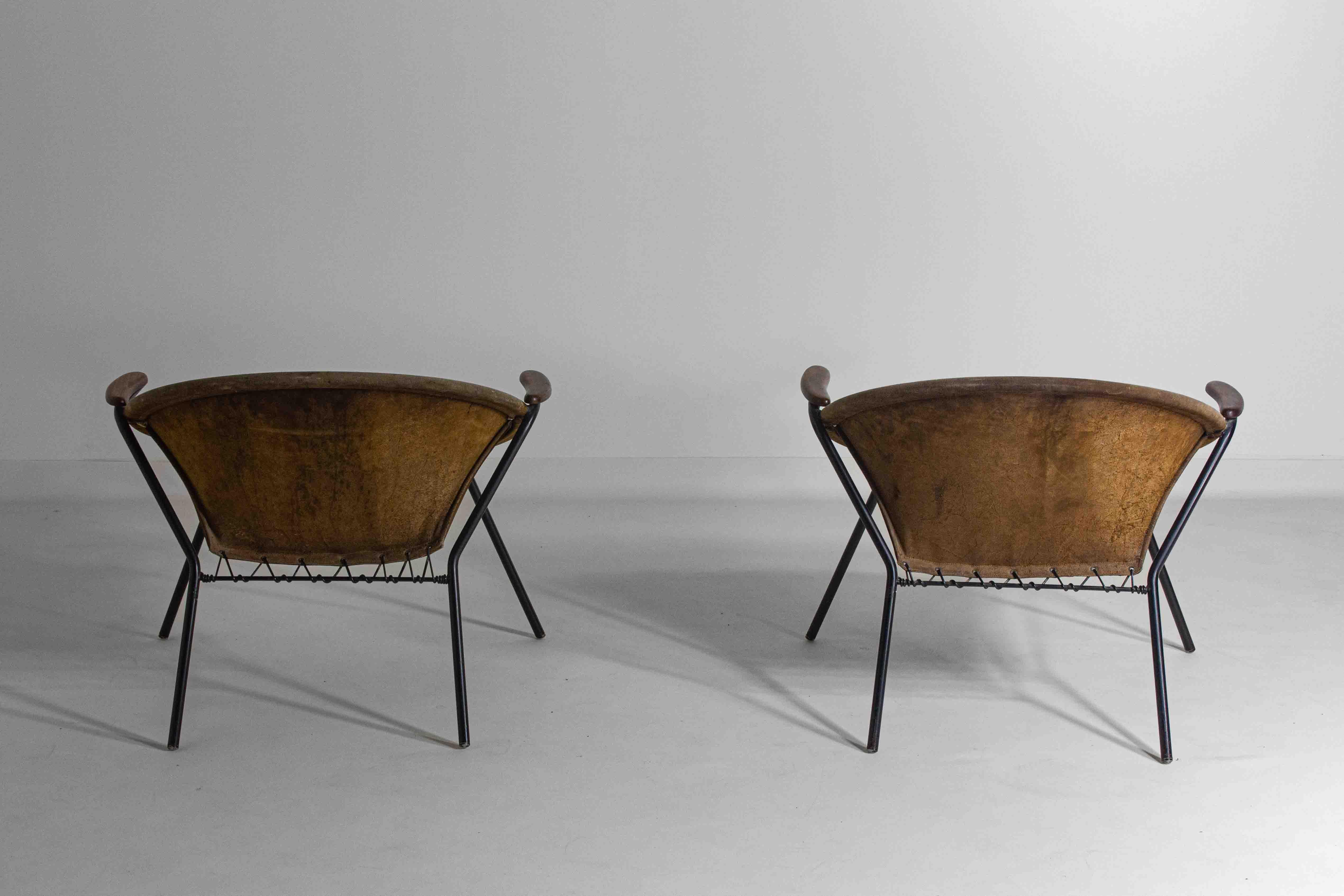 Patinated set of 'Balloon' Chairs by Hans Olsen, Denmark 1950s In Fair Condition For Sale In Antwerpen, VAN
