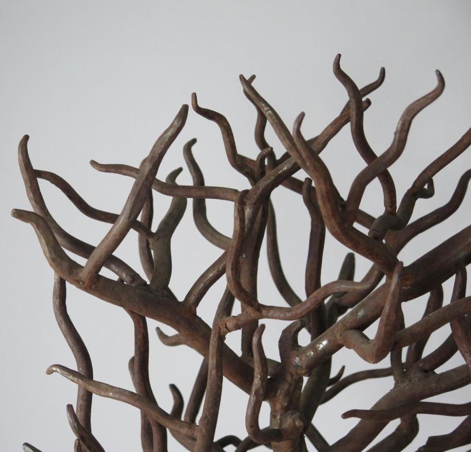 Sculpture d'arbre en fer forgé patiné Bon état - En vente à Pittsburgh, PA