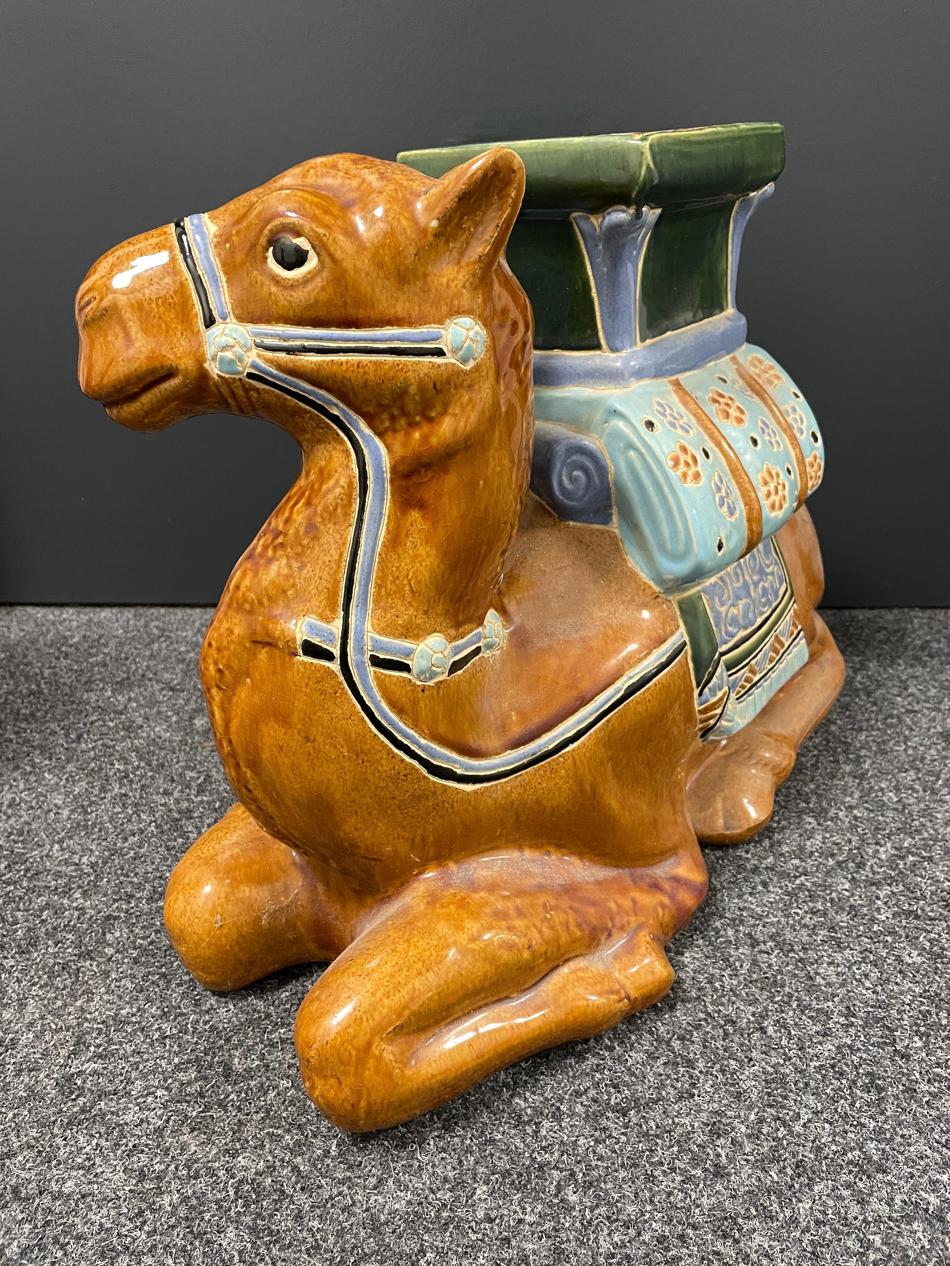 Patio Decoration Ceramic Hollywood Regency Camel Garden Stool or Side Table In Good Condition For Sale In Nuernberg, DE