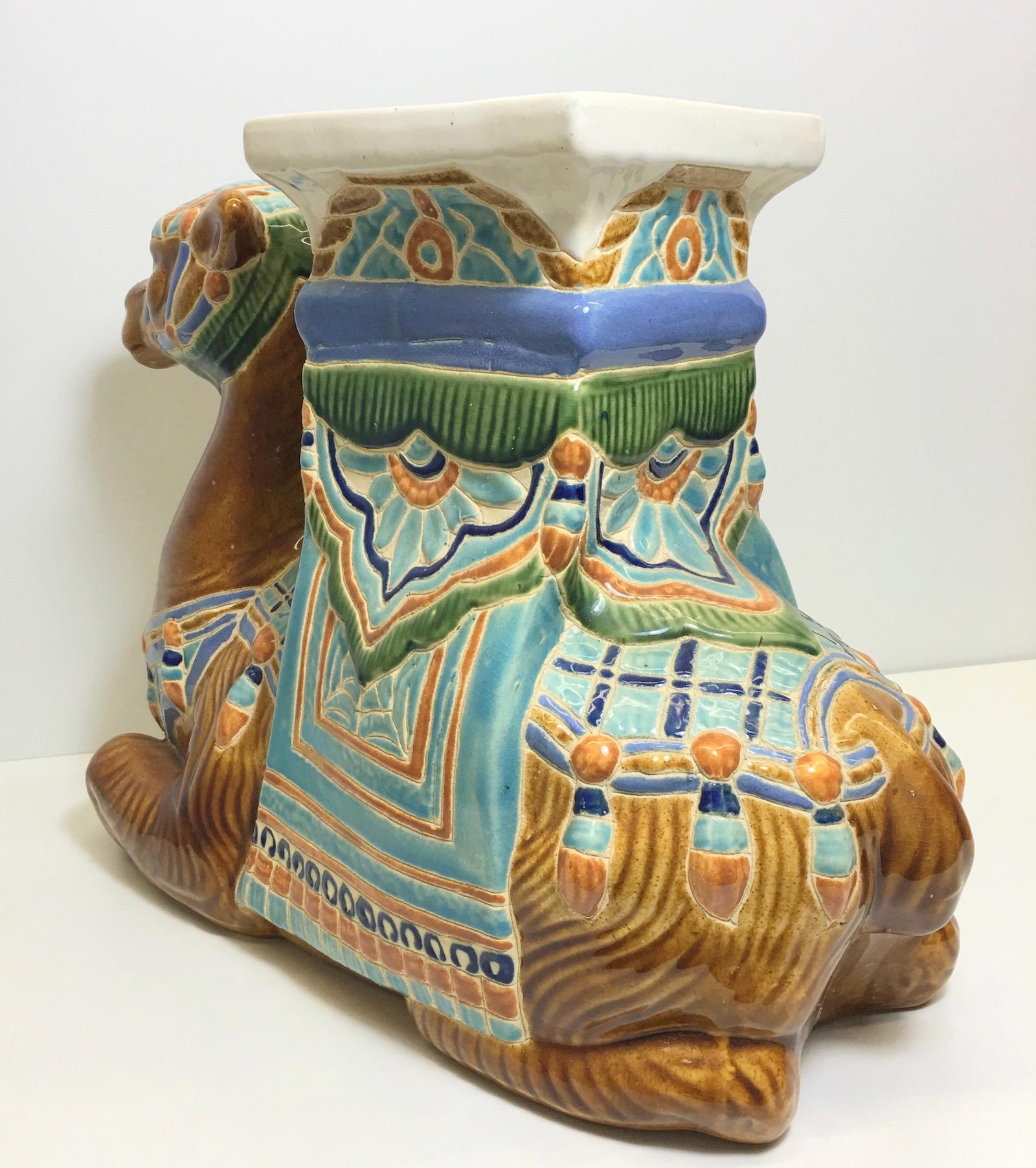 Patio Decoration Ceramic Hollywood Regency Camel Garden Stool or Side Table In Good Condition In Nuernberg, DE