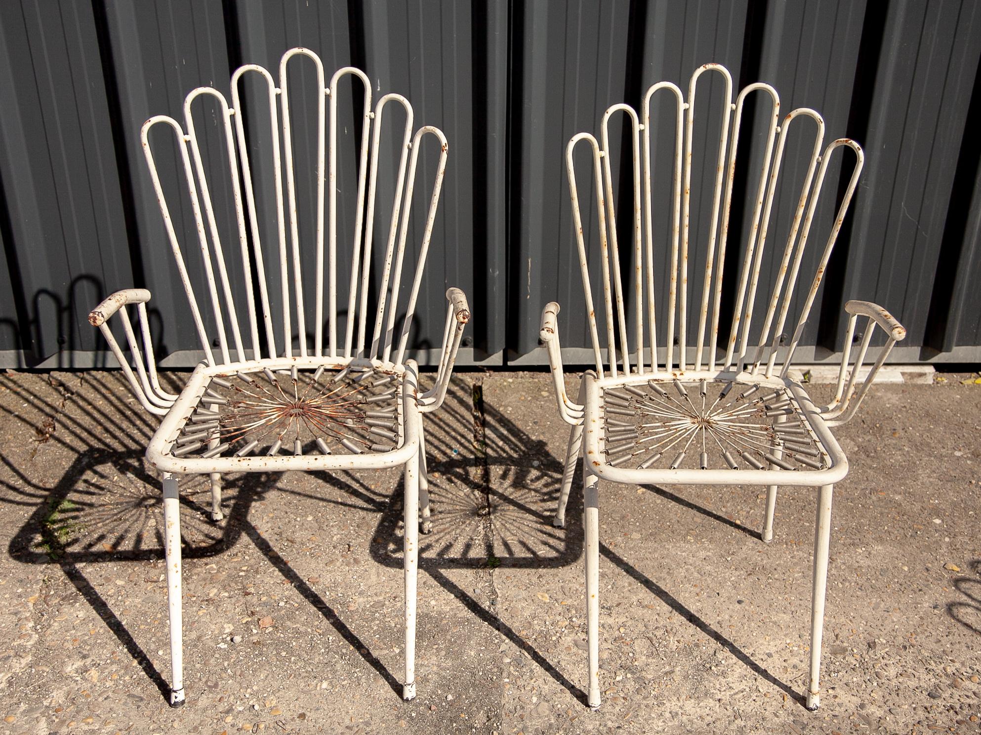 Patio set Wrought Iron White Painted Metal Bistro Chairs and Sofa, France 1950s For Sale 3