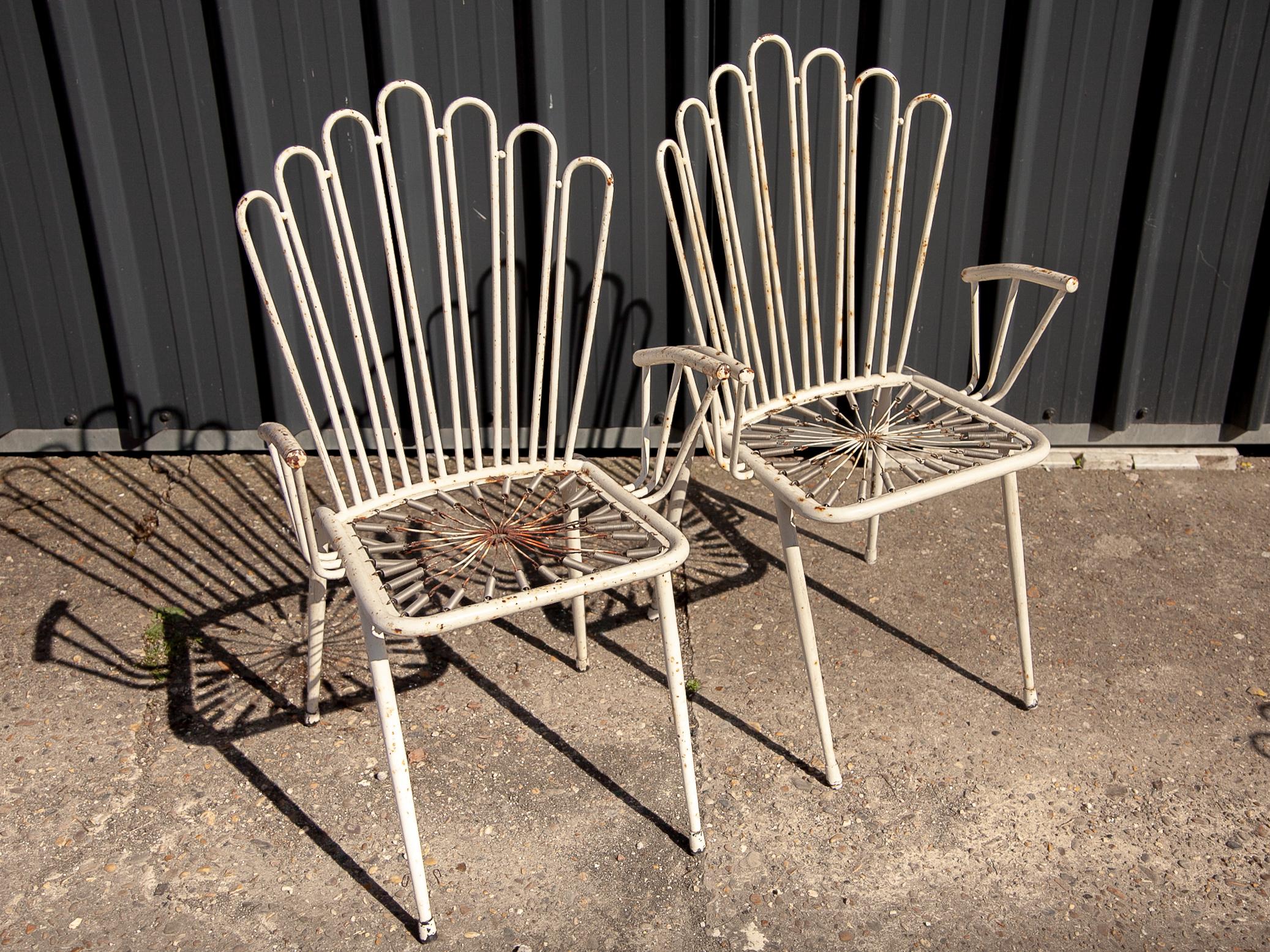 Patio set Wrought Iron White Painted Metal Bistro Chairs and Sofa, France 1950s For Sale 4