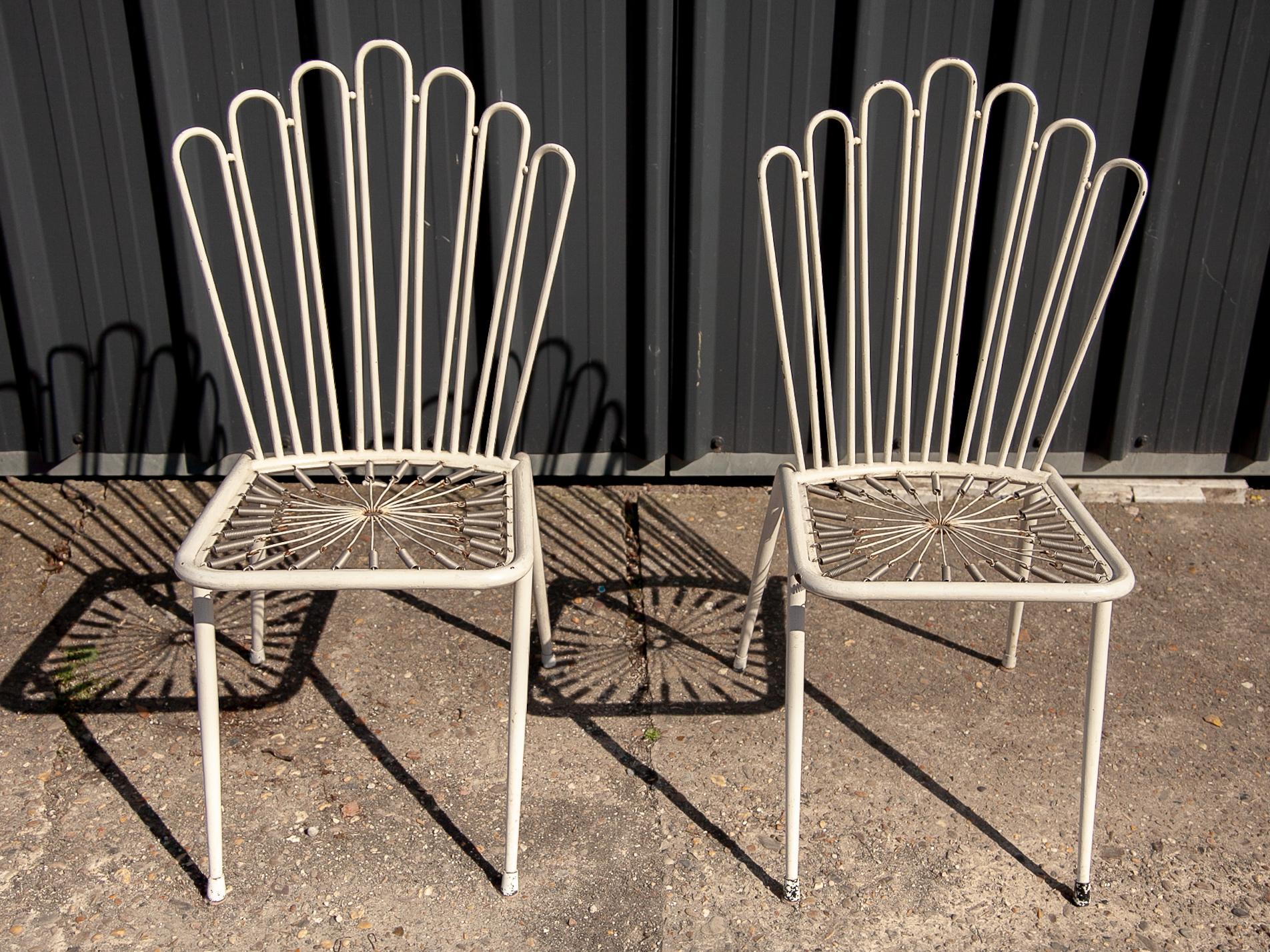 Patio set Wrought Iron White Painted Metal Bistro Chairs and Sofa, France 1950s For Sale 5
