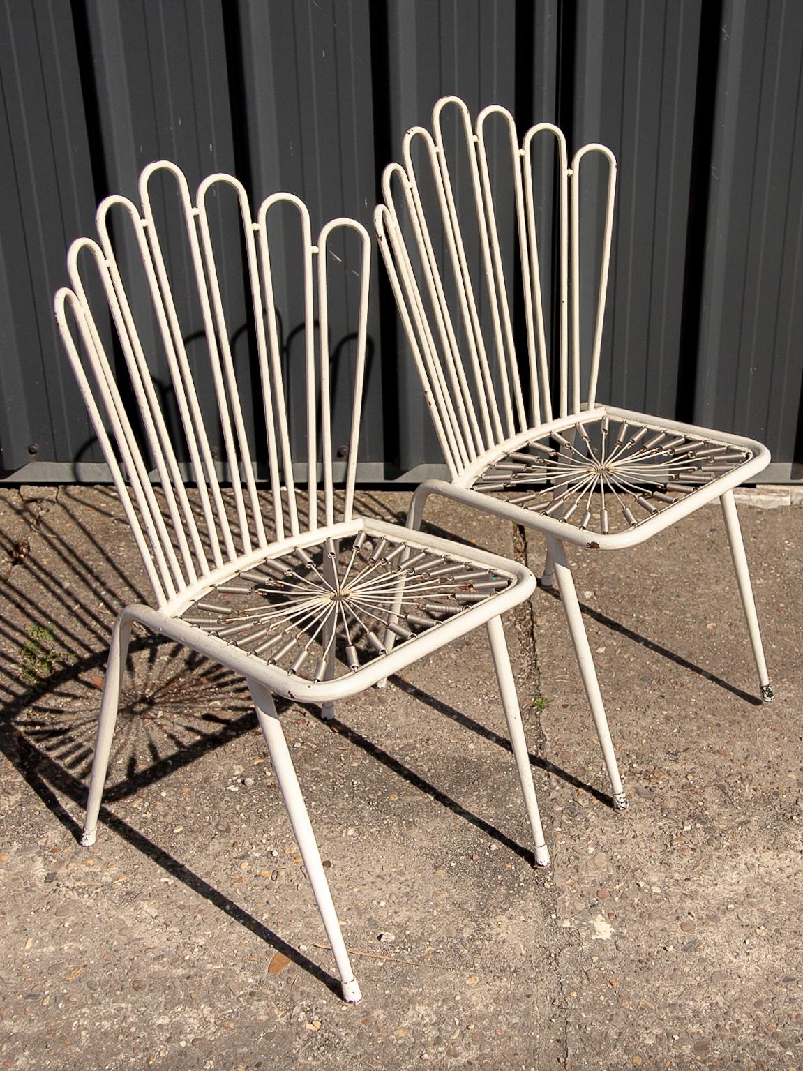 Patio set Wrought Iron White Painted Metal Bistro Chairs and Sofa, France 1950s For Sale 6