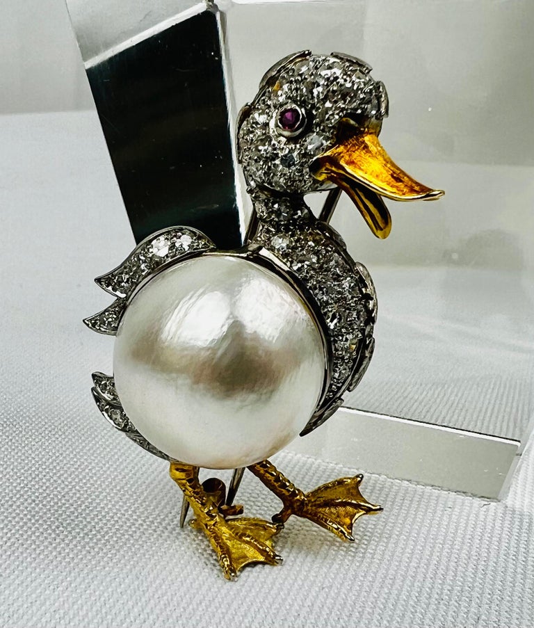 pato-de-diamantes-by-sanz-duck-with-mab-pearl-diamonds-and-14k-gold