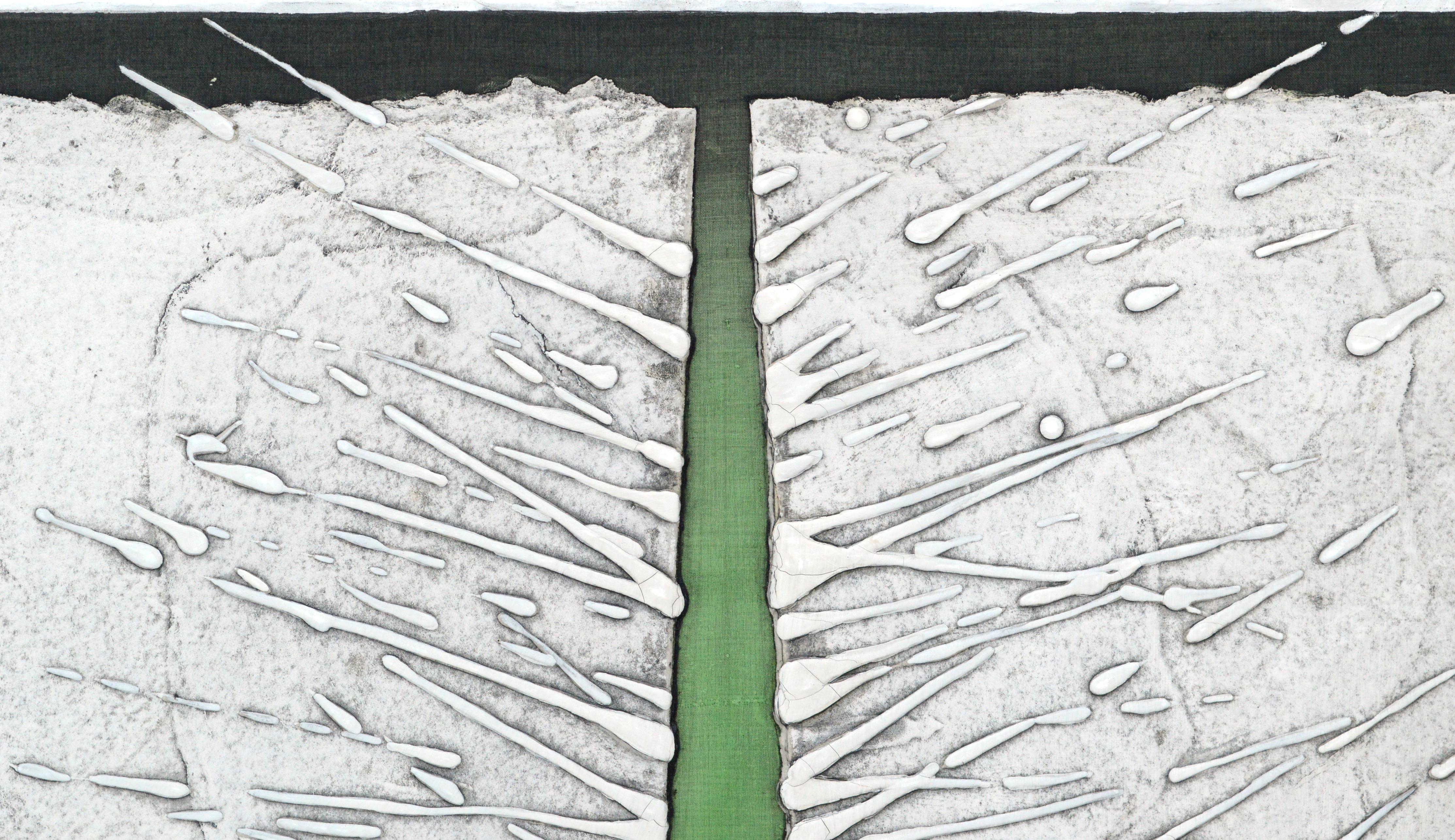 Modern Geometric Green & White Kimono, Abstract Expressionist Collagraph in vendita 1