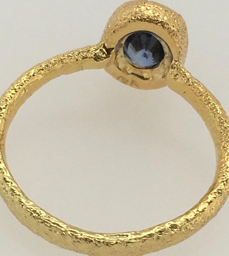 Modern PATRICIA DAUNIS Ceylon Blue Sapphire Set in Hand-textured Gold Atuik Ring  For Sale