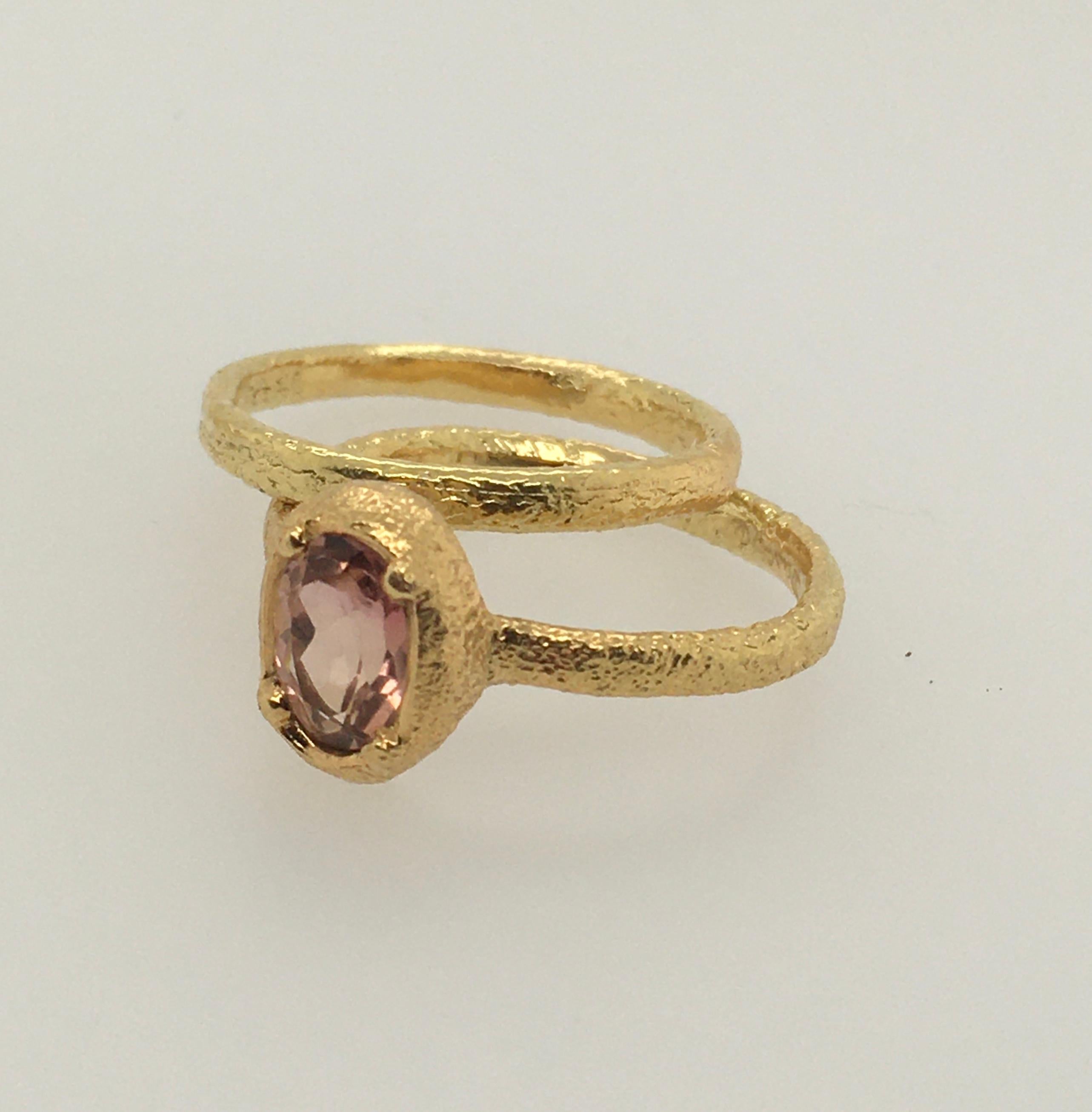 Oval Cut PATRICIA DAUNIS Oval Peach Tourmaline Set in Yellow Gold Stacking Ring  For Sale