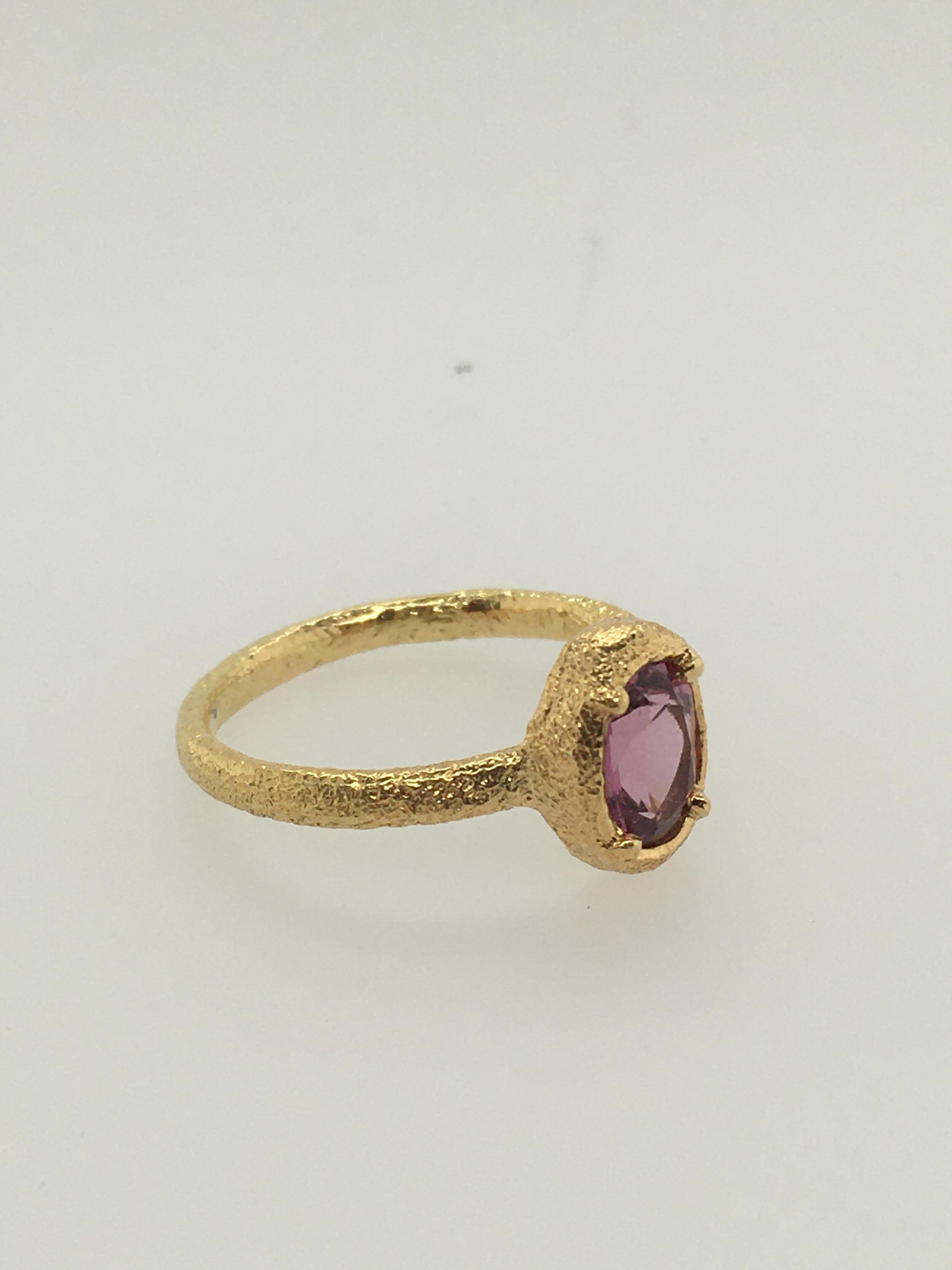 Oval Cut Patricia Daunis Hammered Yellow Gold with Oval Rose Pink Rhodolite Garnet Ring For Sale