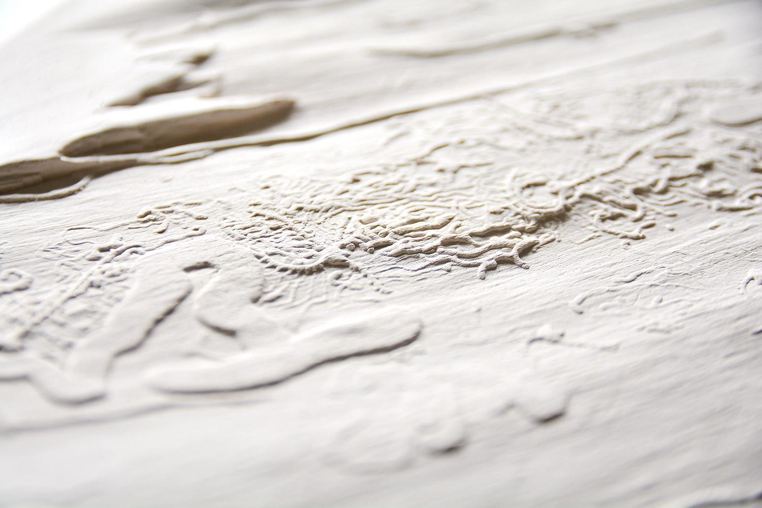 Date de création : 2022
Médium : Céramique
Édition : Unique
Taille : 18,5 x 25 cm
Condit : New, in mint conditions
Œuvre unique en céramique signée au dos. Le certificat d'authenticité délivré et signé par l'artiste est inclus.
Chacune des