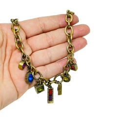Collier de créateur vintage signé PATRICIA LOCKE, or ton sur ton, orné de pierres en verre colorées