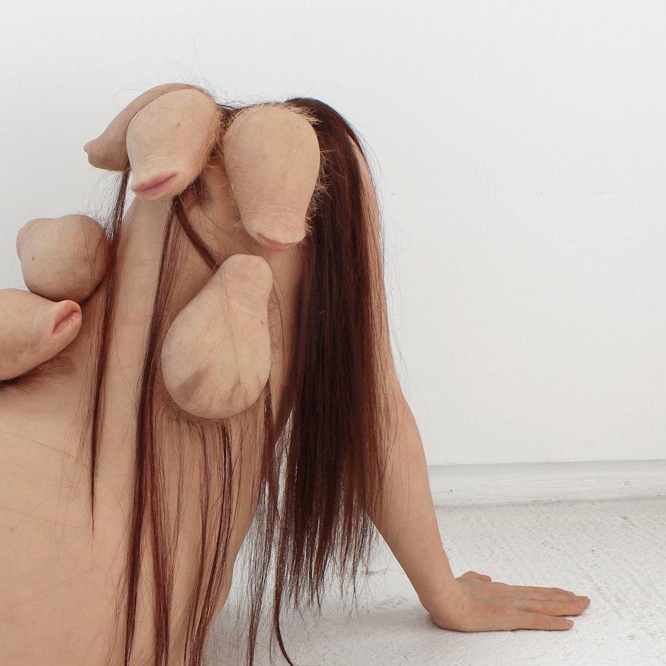 The Osculating Curve - Sculpture by Patricia Piccinini