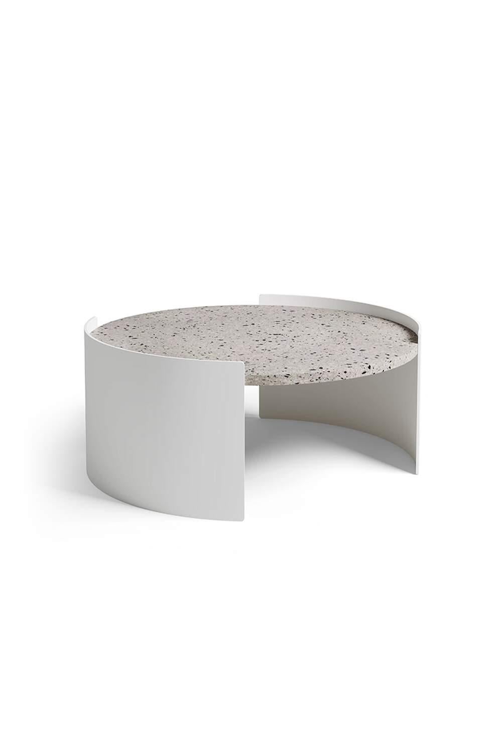 Ensemble de deux tables d'appoint d'extérieur Bowy pour Cassina Neuf - En vente à Barcelona, Barcelona