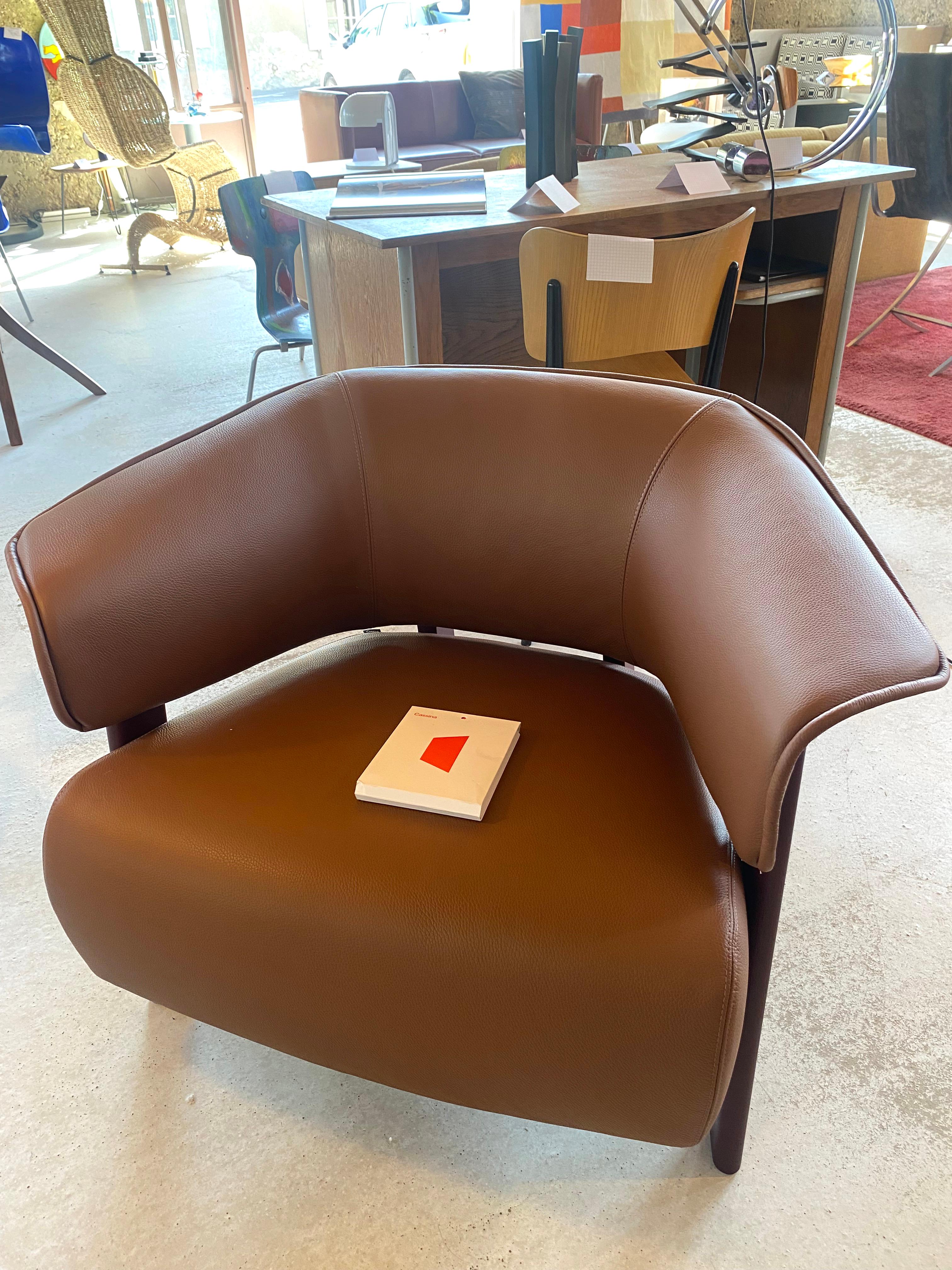 Patricia Urquiola Back Wing” armchair Cassina Edition im Zustand „Hervorragend“ im Angebot in Saint Ouen, FR