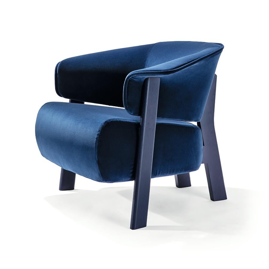 Armchair designed by Patricia Urquiola in 2019. Manufactured by Cassina in Italy.

This comfy armchair has the same distinctive aesthetics as the Back-Wing chair designed in 2018. The armchair’s frame, available in six colours, is composed of