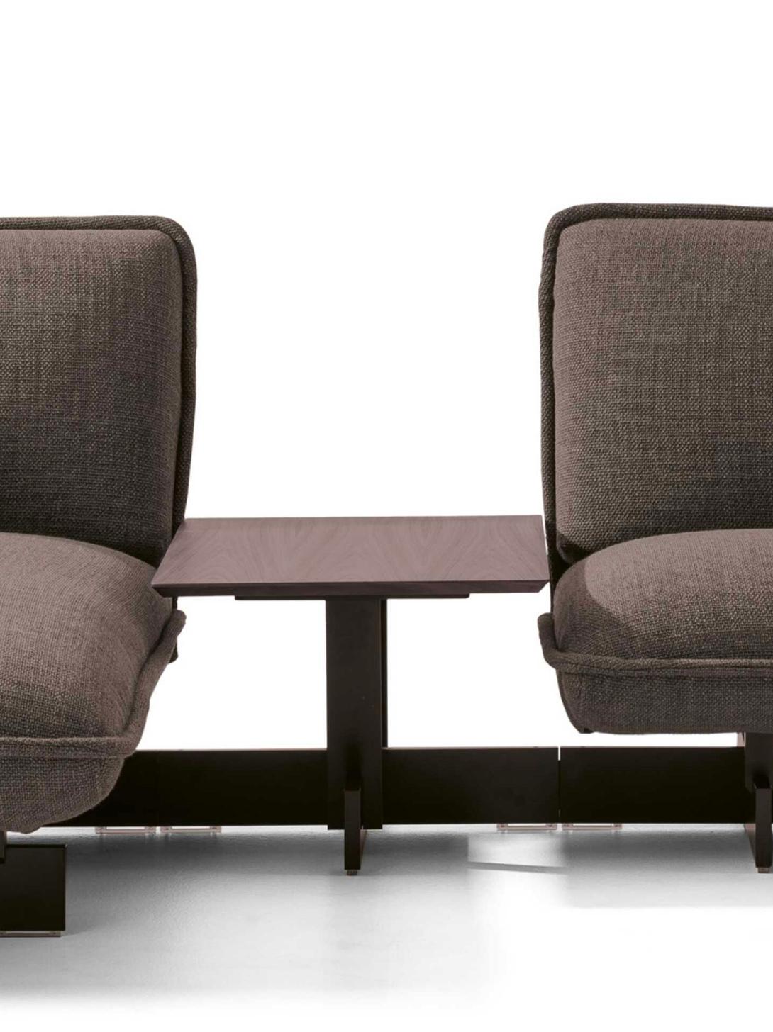 Patricia Urquiola Sistema de sofás con vigas para Cassina Moderno de mediados de siglo en venta