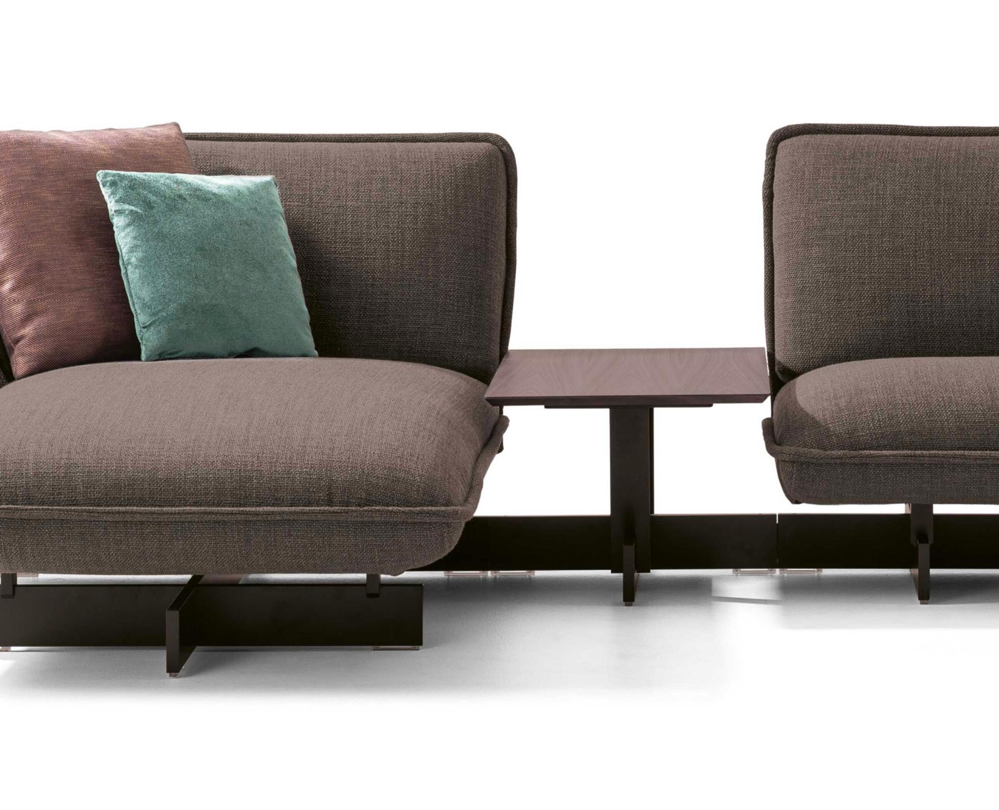 Patricia Urquiola Sistema de sofás con vigas para Cassina en Nuevo estado para la venta en Barcelona, Barcelona