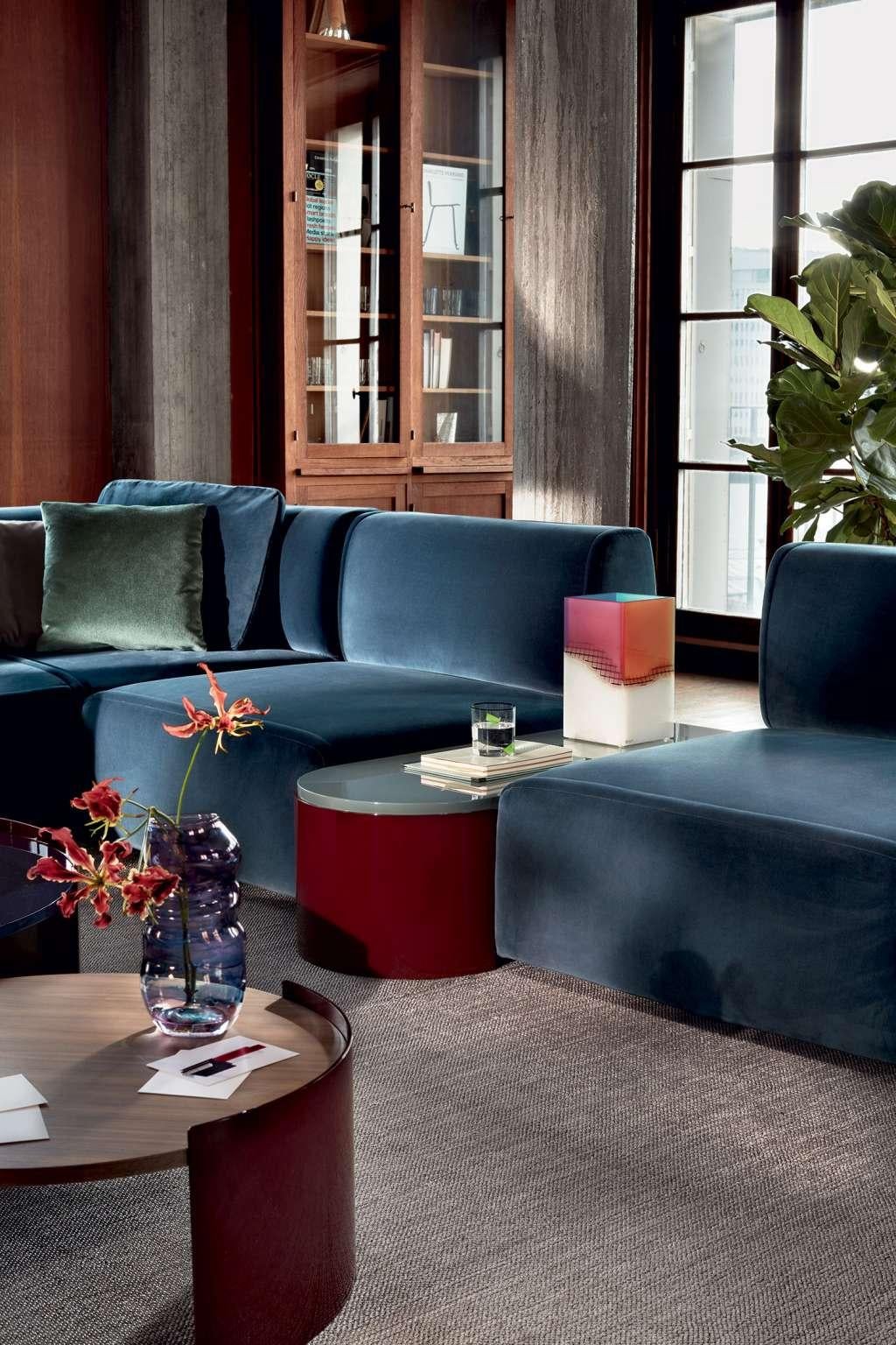 Patricia Urquiola 'Bowy' Sofa, Foam and Fabric by Cassina In New Condition For Sale In Barcelona, Barcelona
