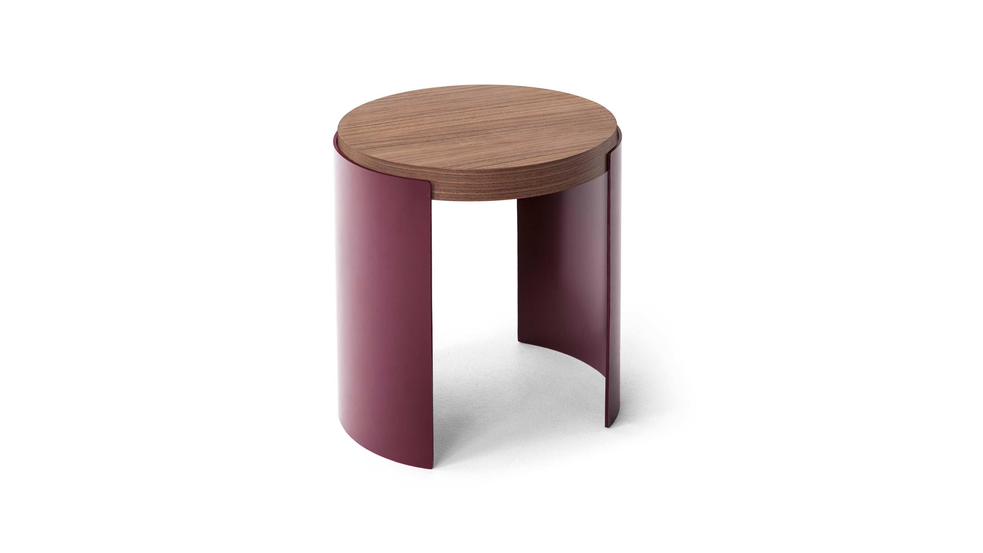   Patricia Urquiola Bowy Tisch für Cassina, Patricia

Mit ihren fließenden, abgerundeten Formen erinnern die Bowy Designertische an die einzigartigen Linien des gleichnamigen modularen Sofas, das ebenfalls von Patricia Urquiola entworfen wurde und