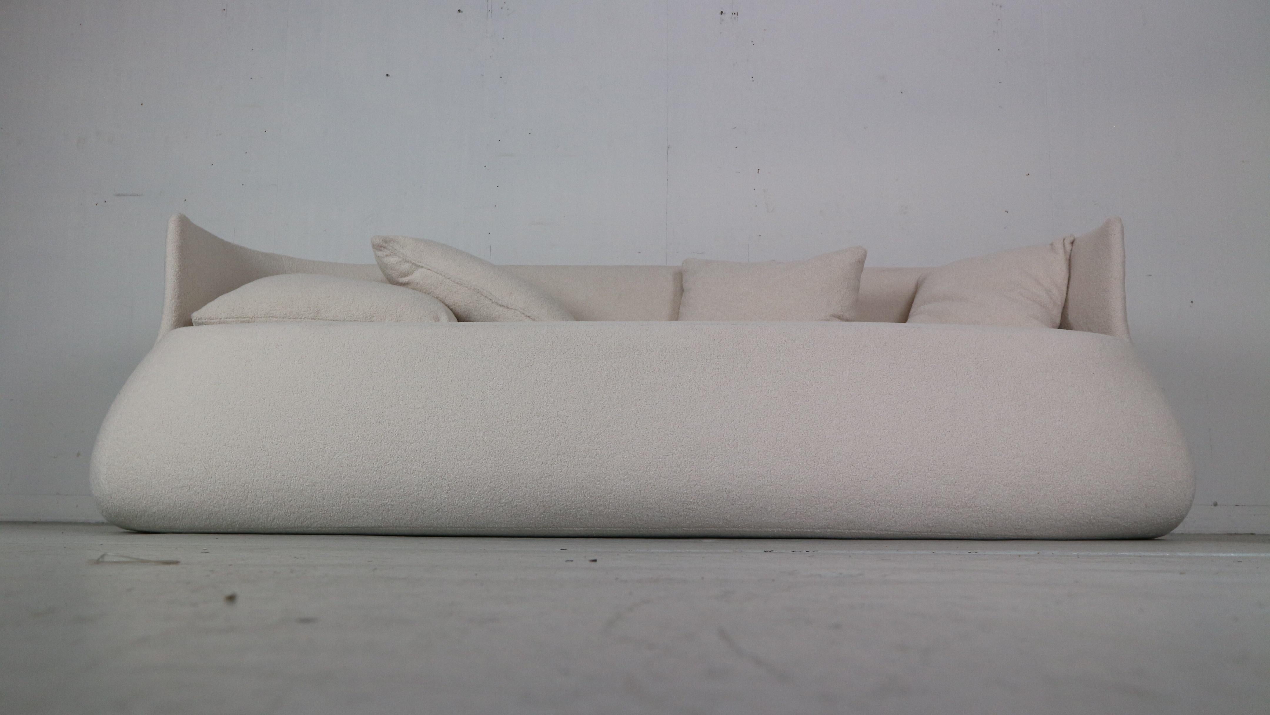Mid-Century Modern Canapé Fat de Patricia Urquiola  pour B&B Italia, nouveau tissu d'ameublement bouclé en vente