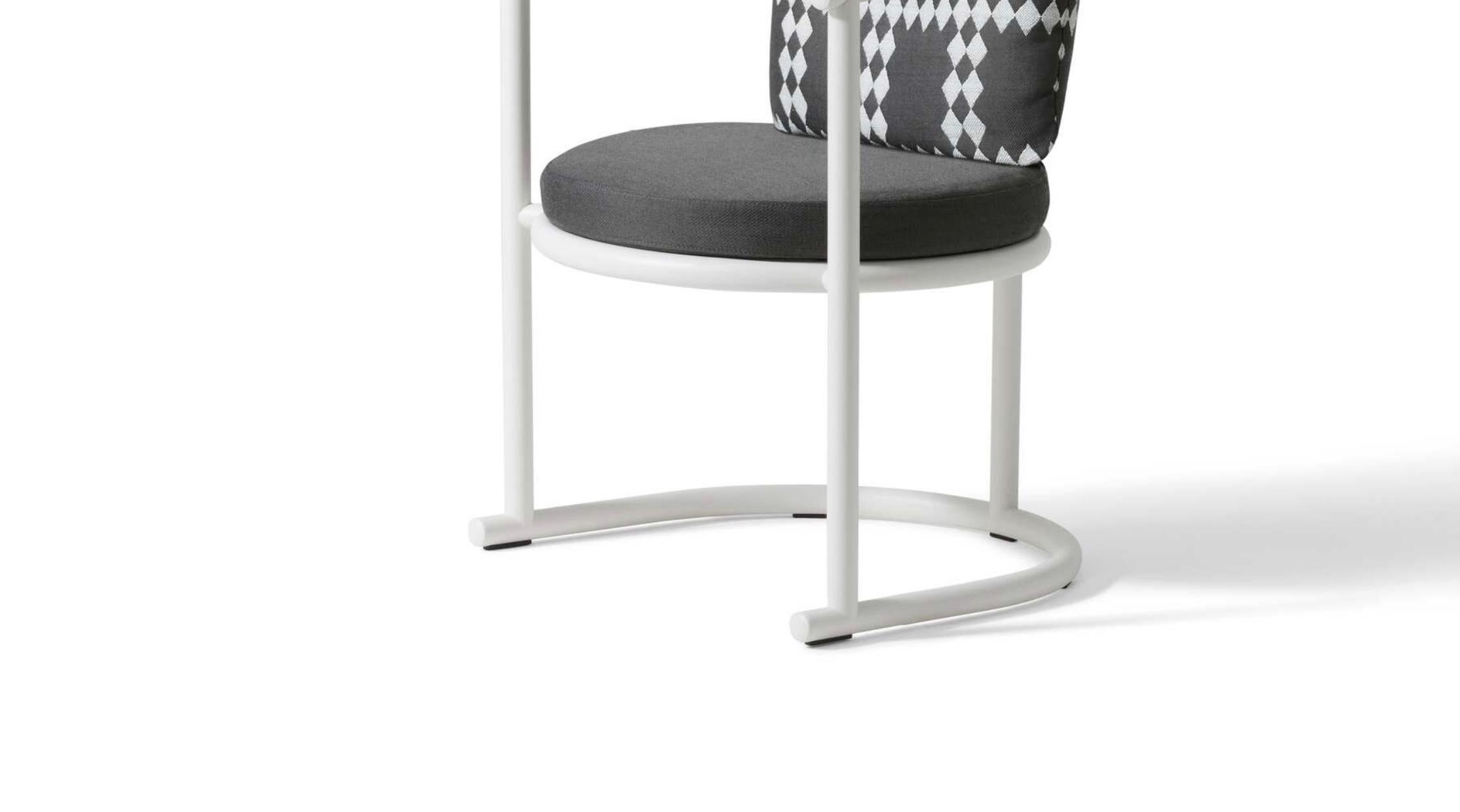 Patricia Urquiola Trampoline-Stuhl für Cassina im Zustand „Neu“ im Angebot in Barcelona, Barcelona