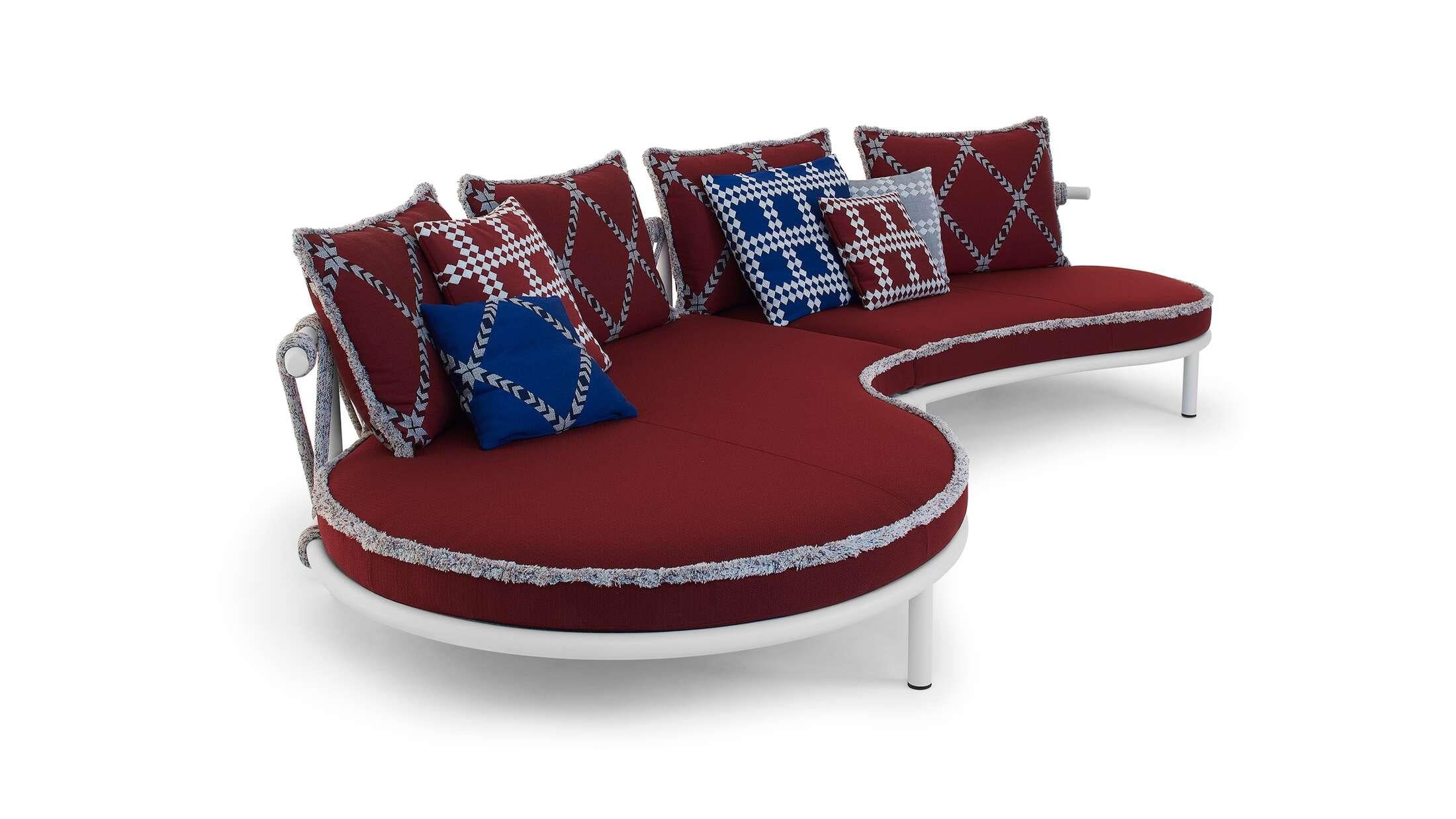 The price given applies to the piece as shown in the first picture. Prices vary dependent on the chosen size and color. 

Outdoor sofa designed by Patricia Urquiola in 2020. Patricia Urquiola interprets the happiness of life outdoors with a